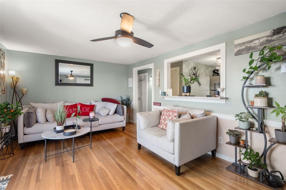 4080 Post Road 011