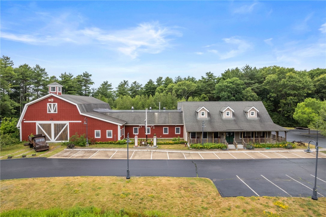 435 Nooseneck Hill Road