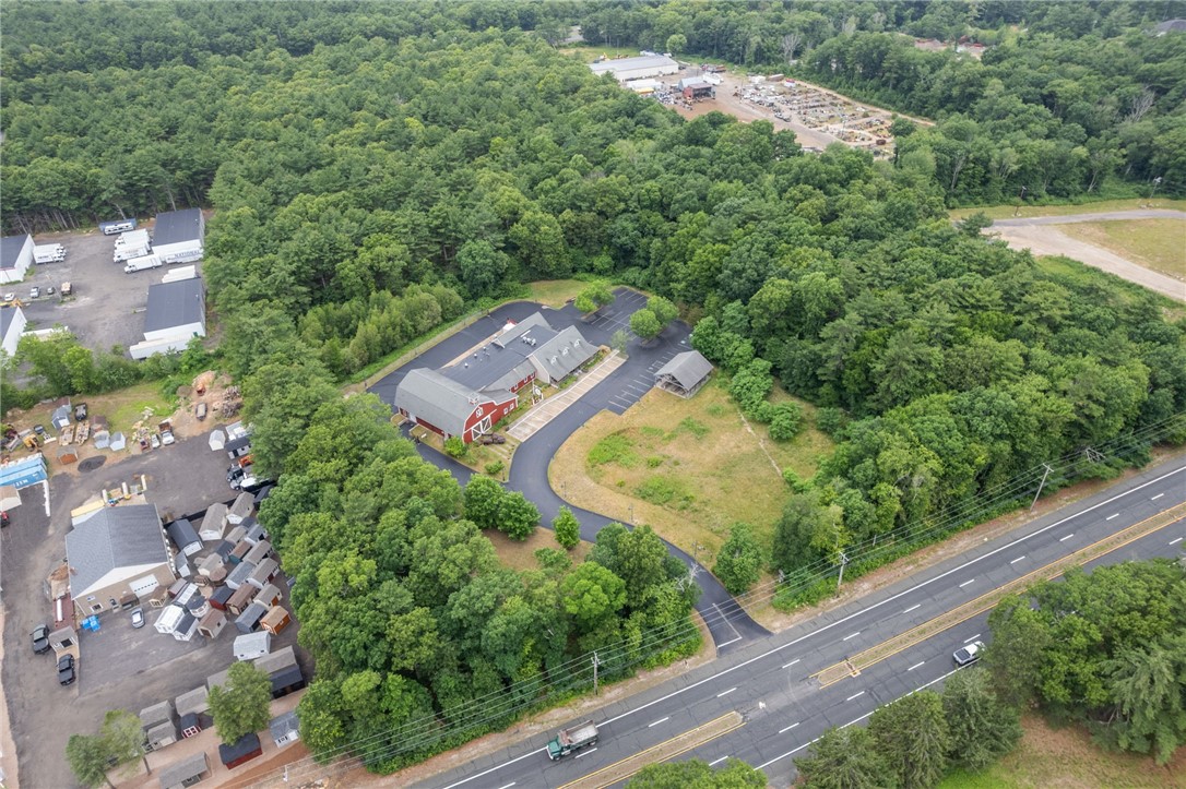 435 Nooseneck Hill Road