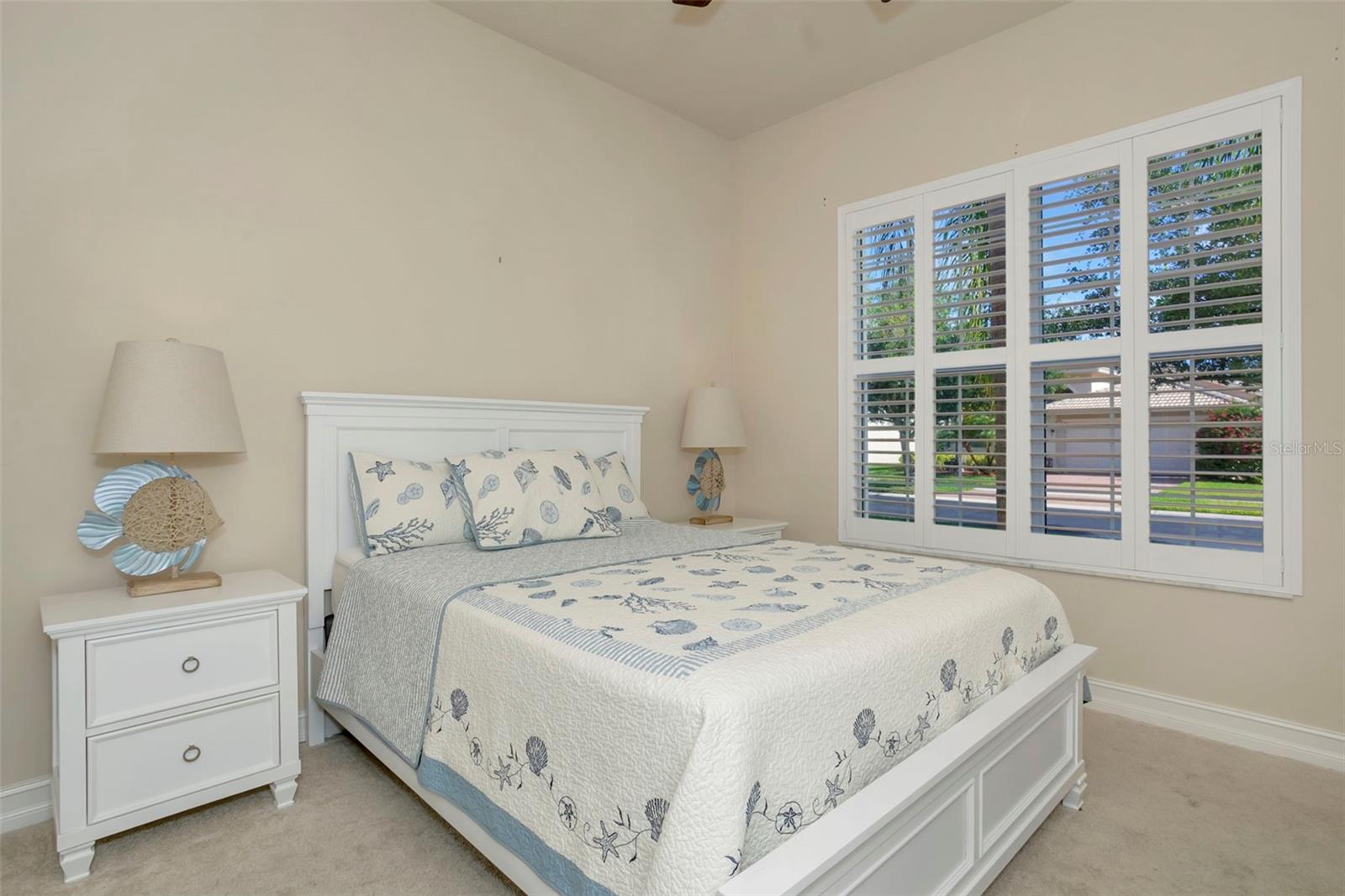 16022 GOLDEN LAKES DR