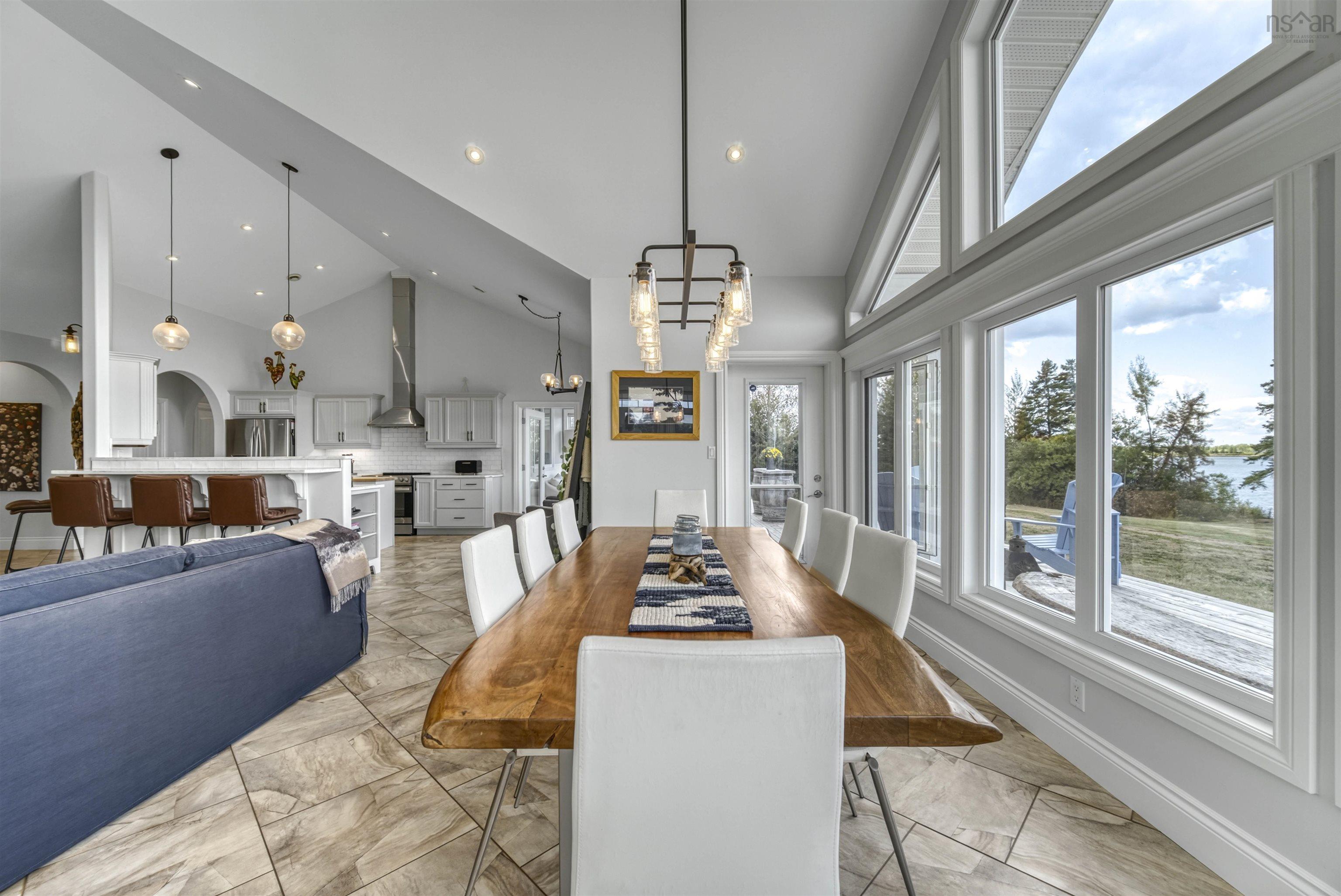 76 Sandview Lane