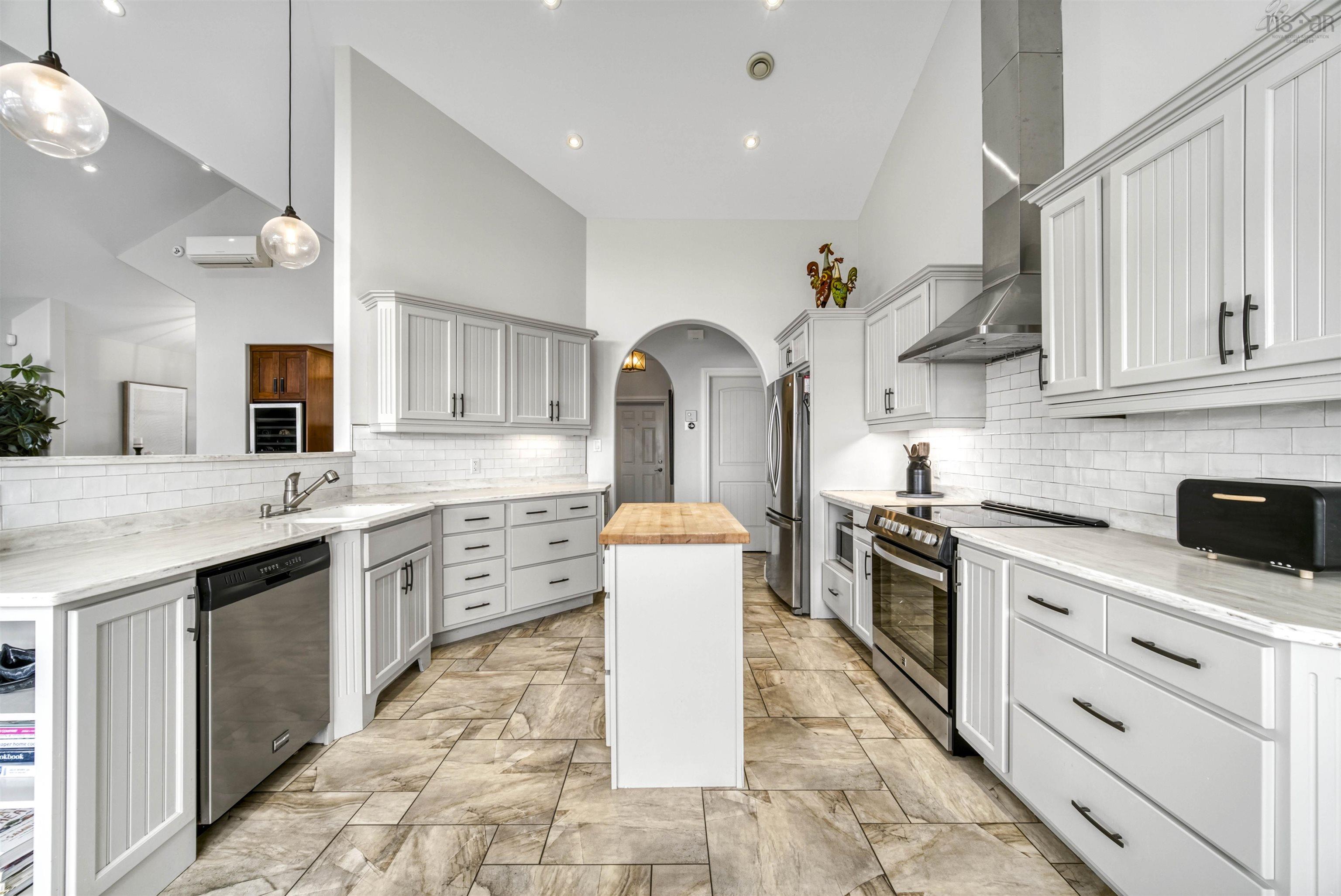 76 Sandview Lane