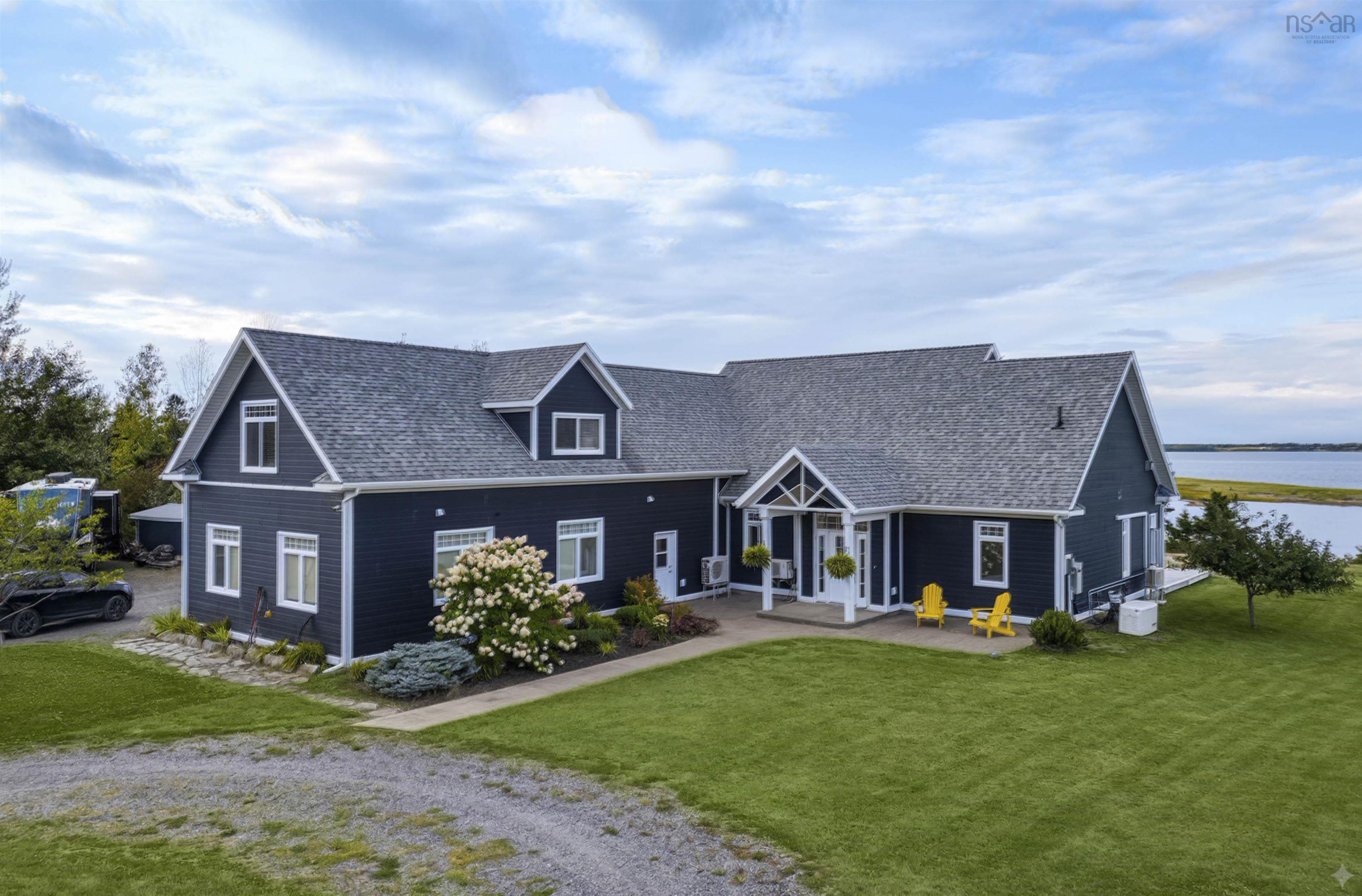 76 Sandview Lane