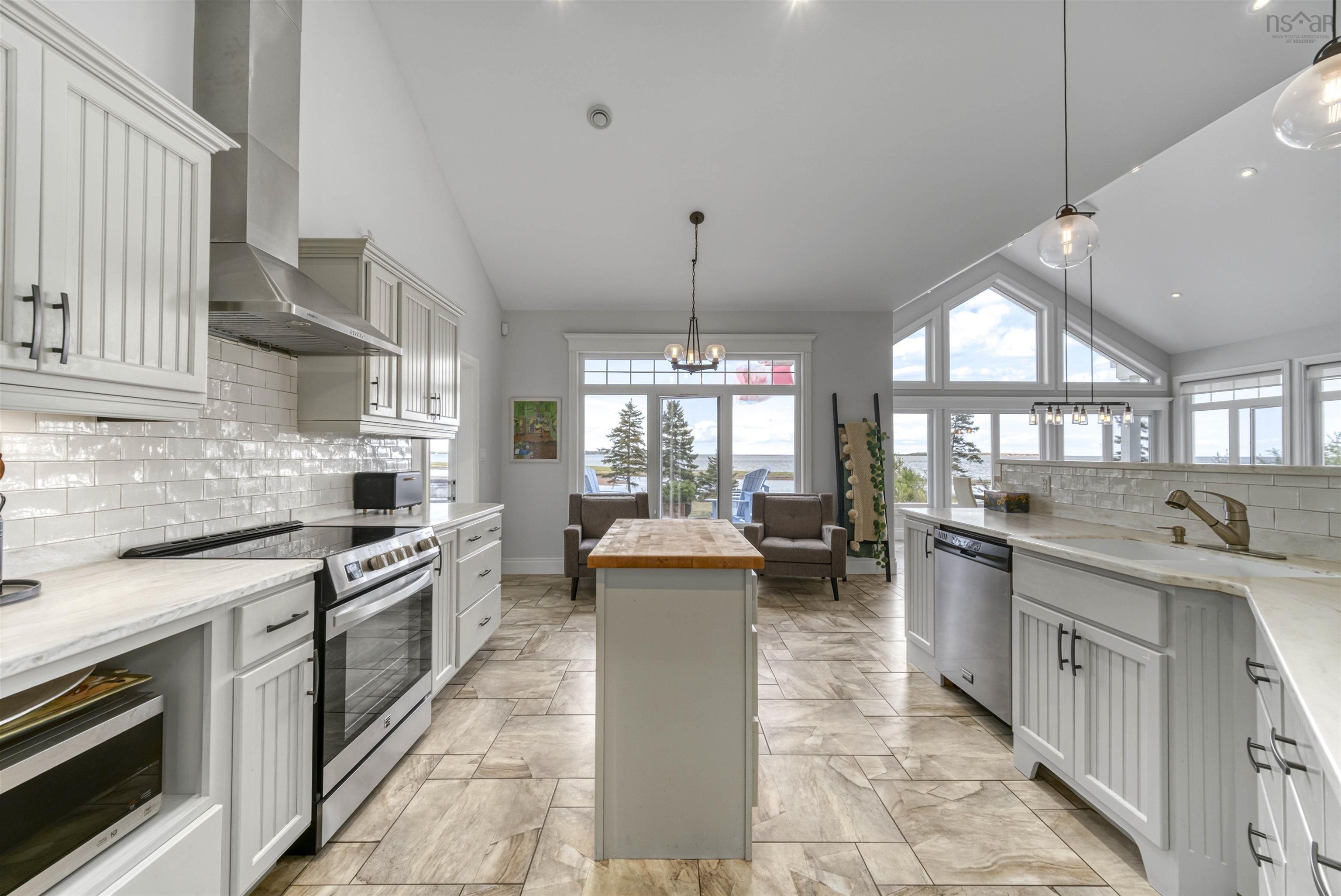 76 Sandview Lane