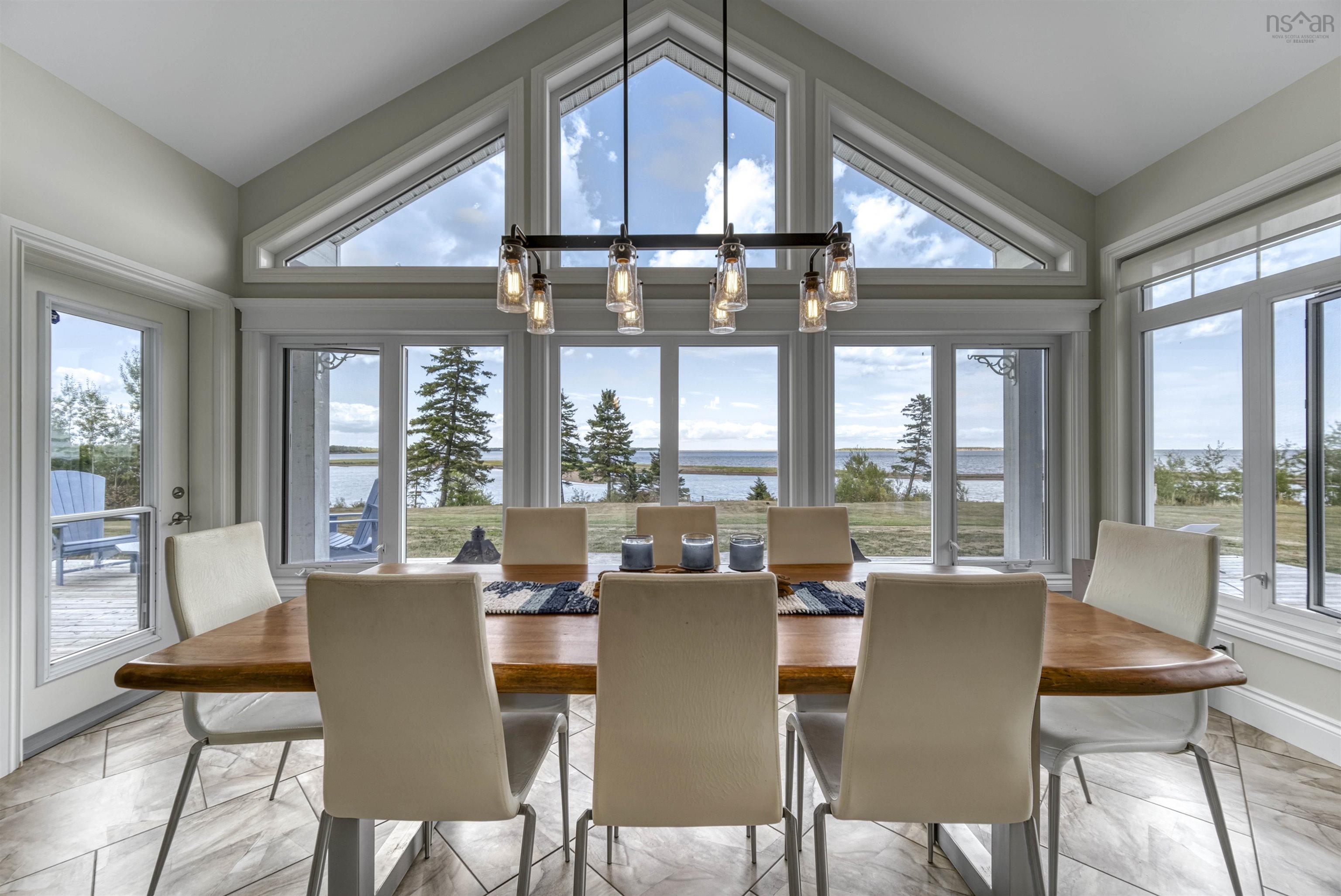 76 Sandview Lane