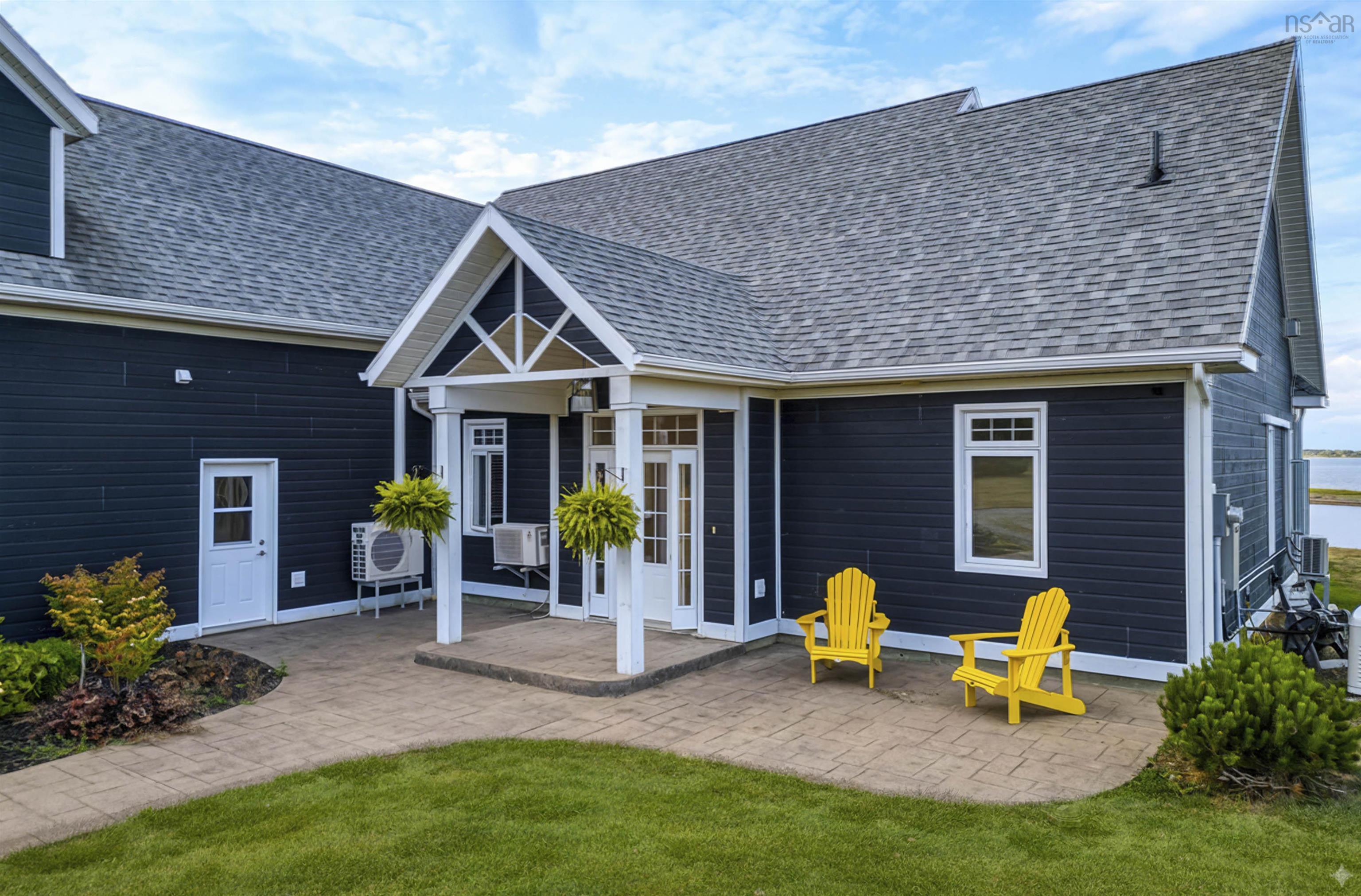 76 Sandview Lane