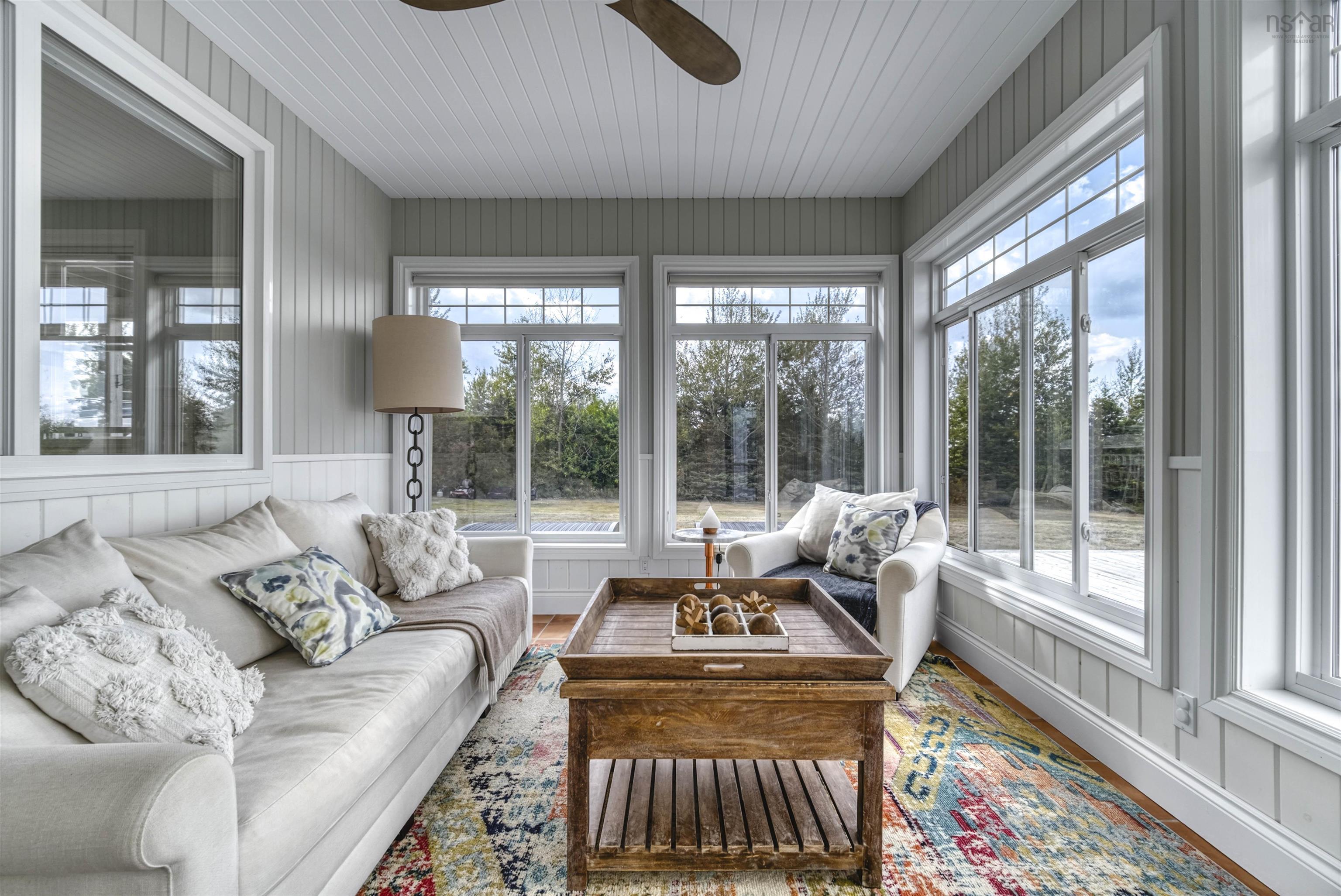 76 Sandview Lane
