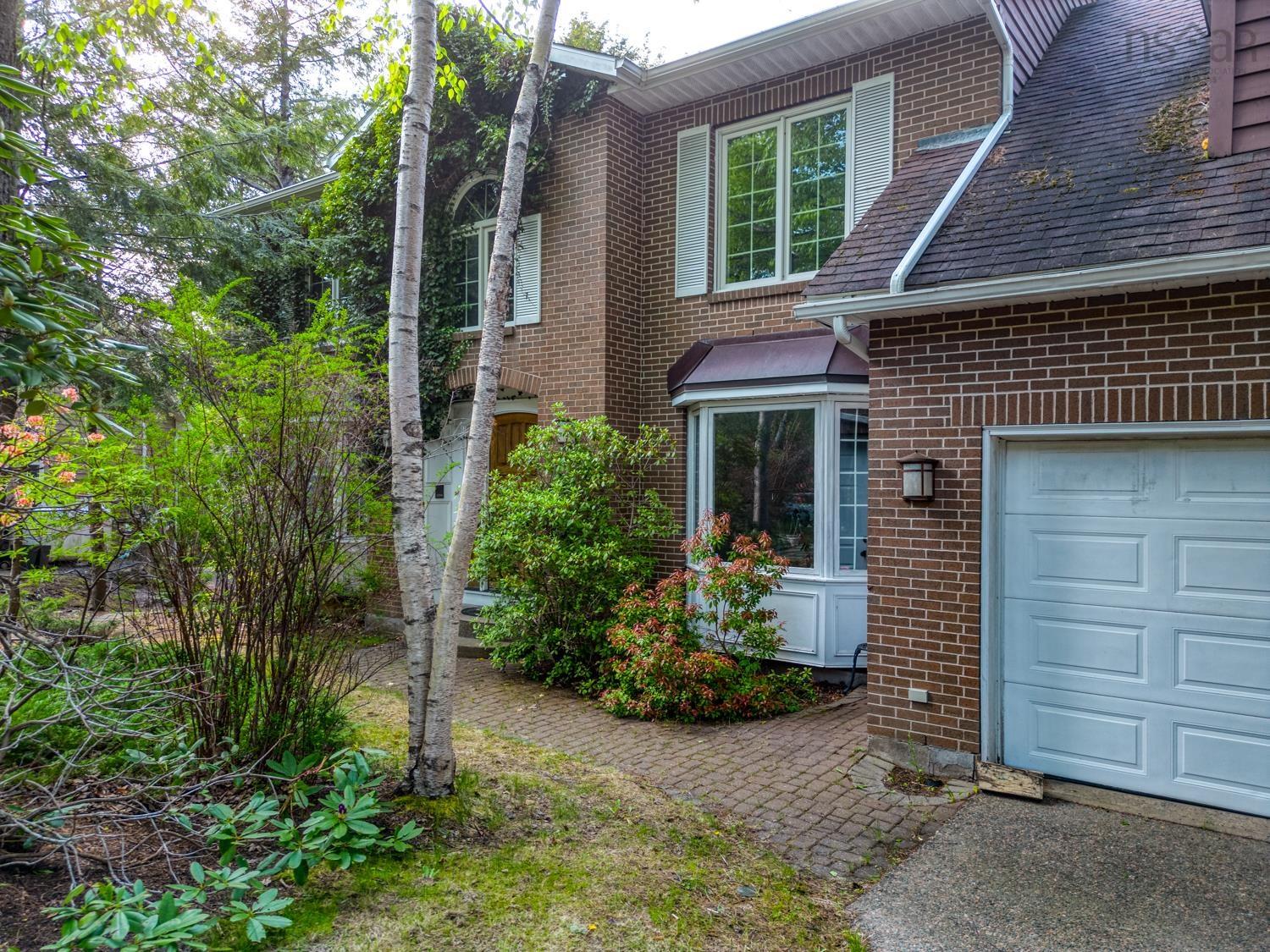 23 Falcon Place