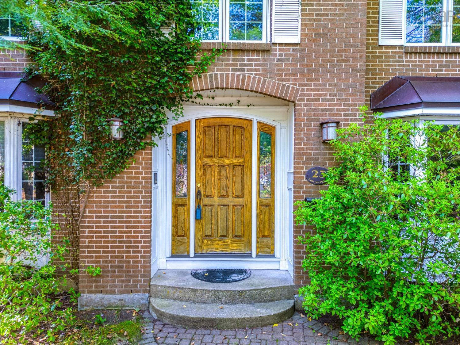 23 Falcon Place