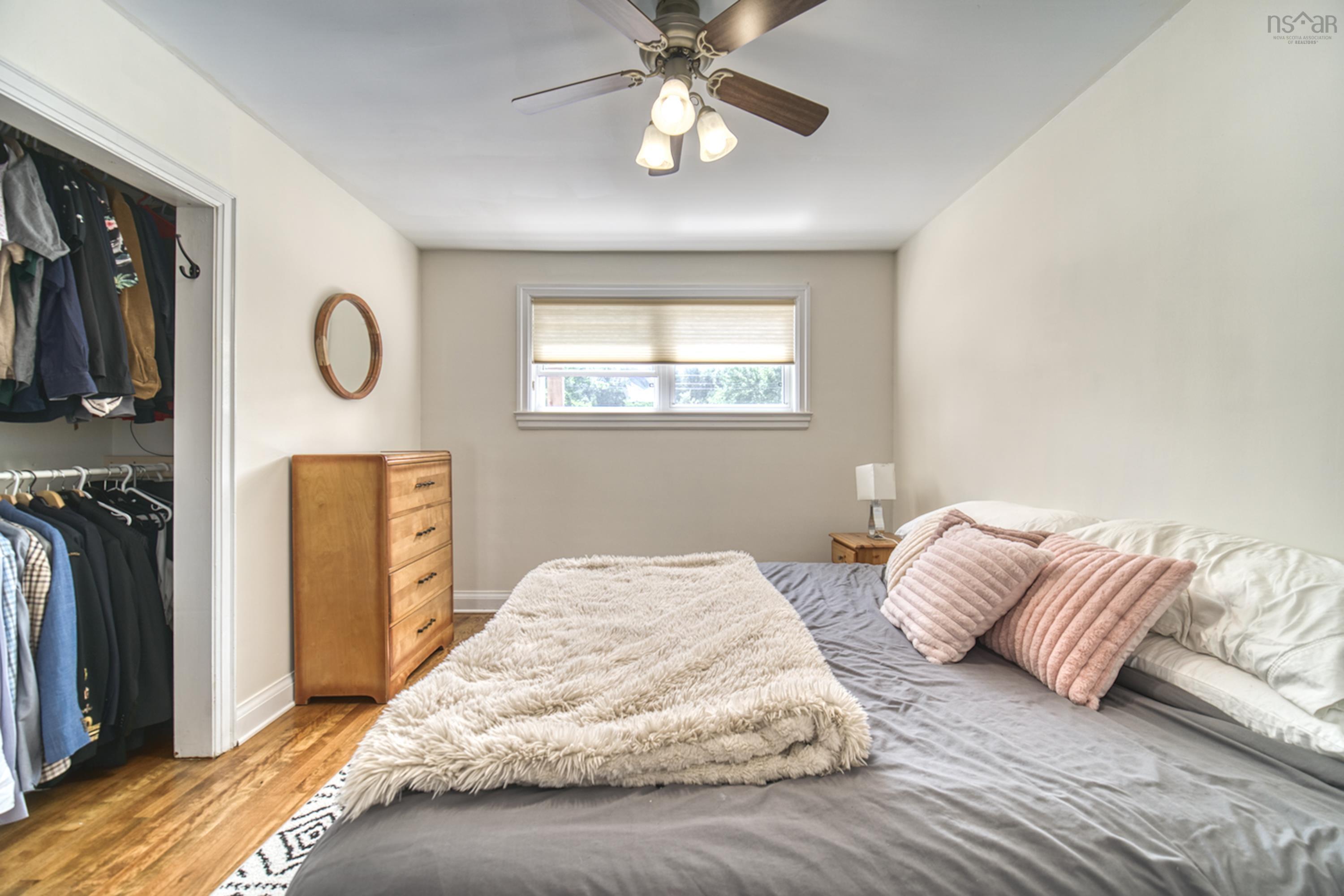 10 Clearview Crescent