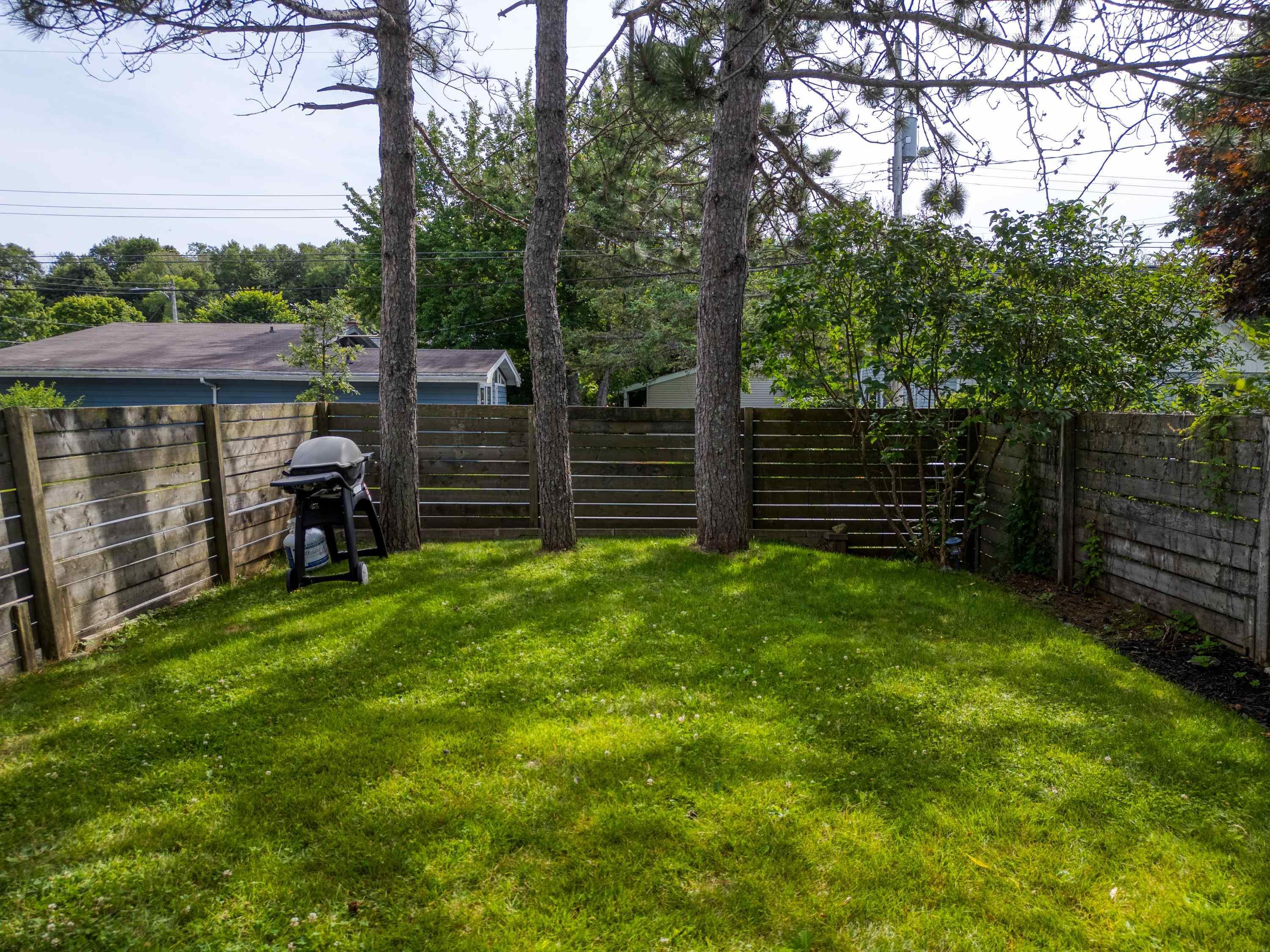 10 Clearview Crescent