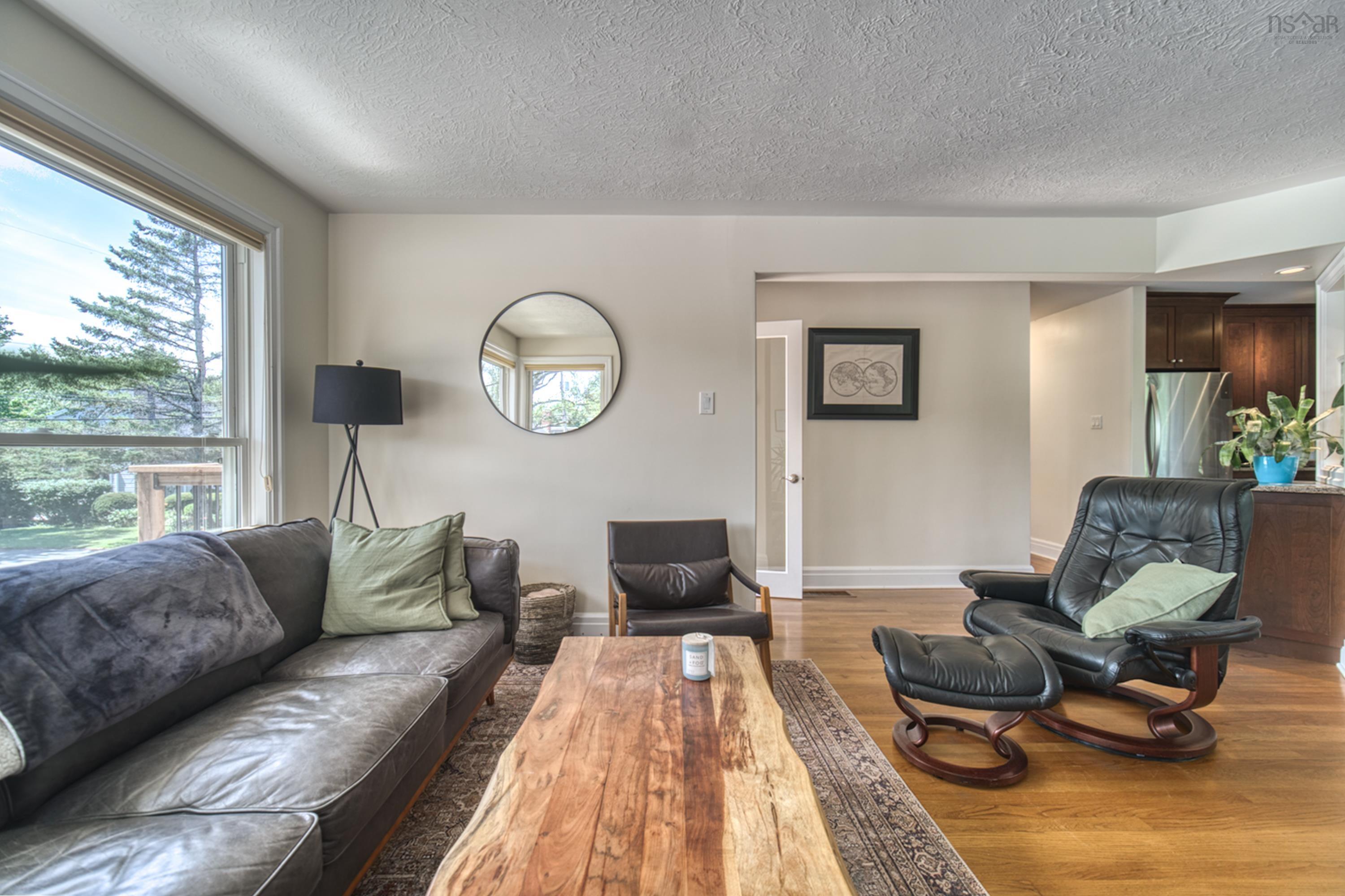 10 Clearview Crescent
