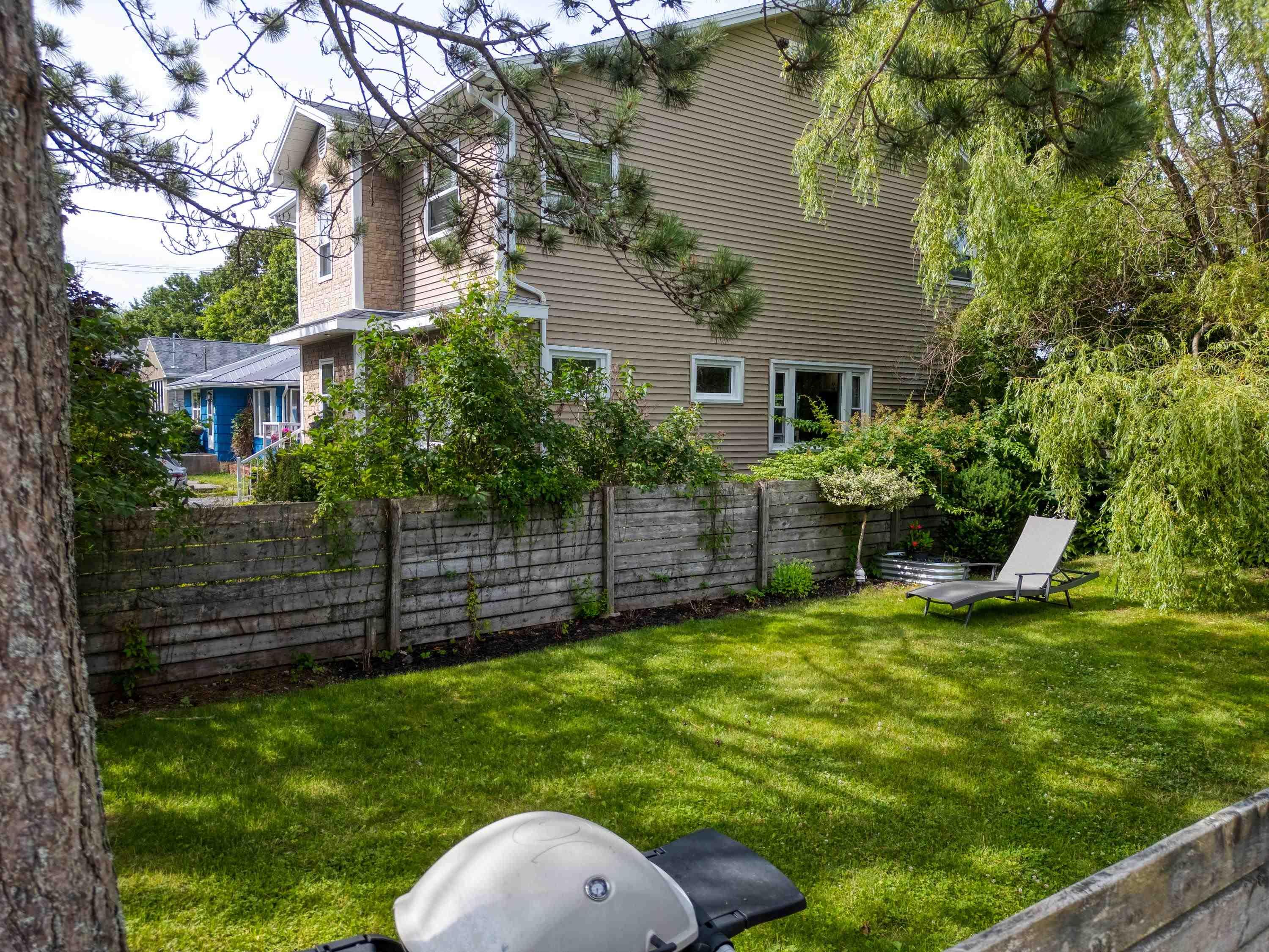 10 Clearview Crescent