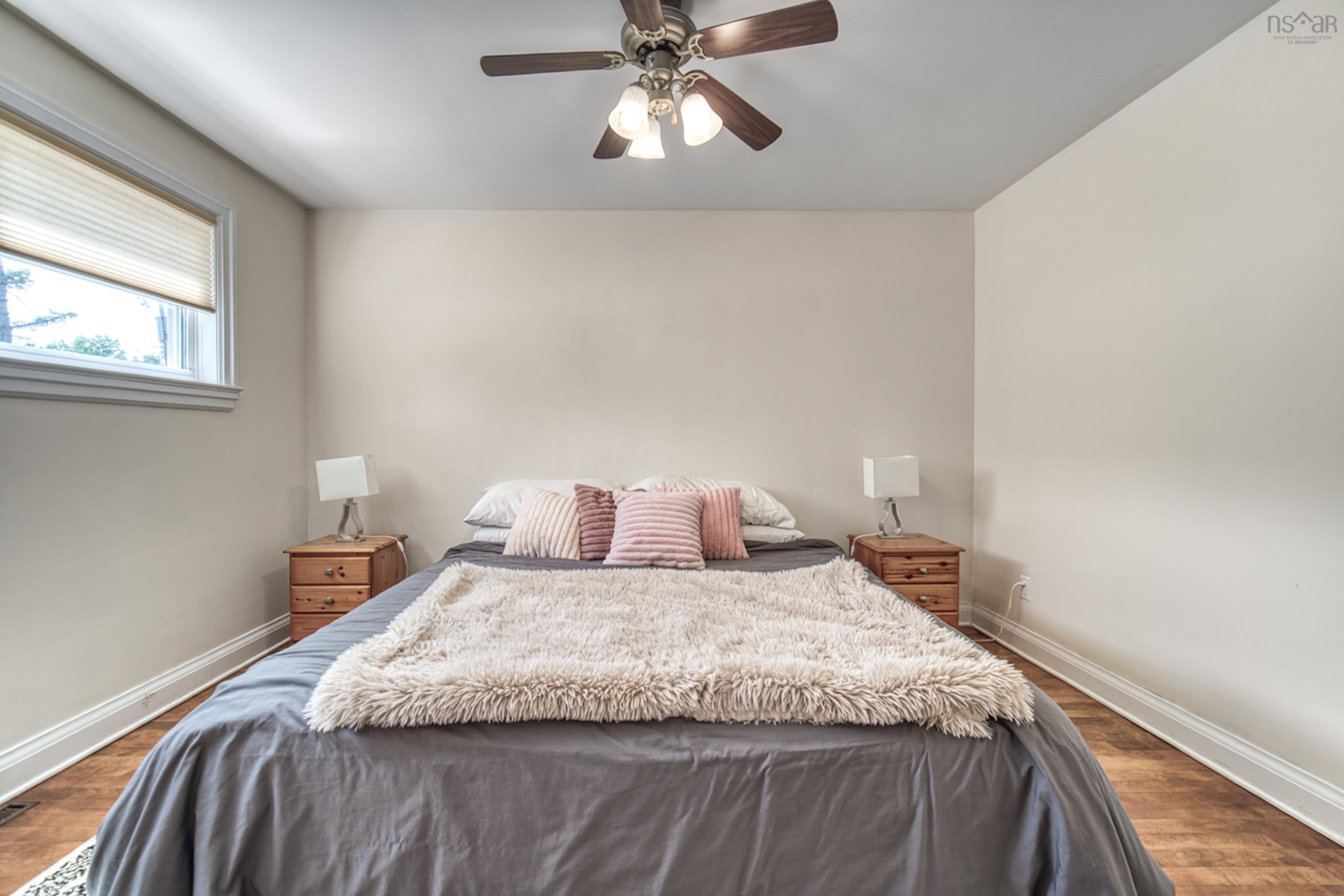 10 Clearview Crescent