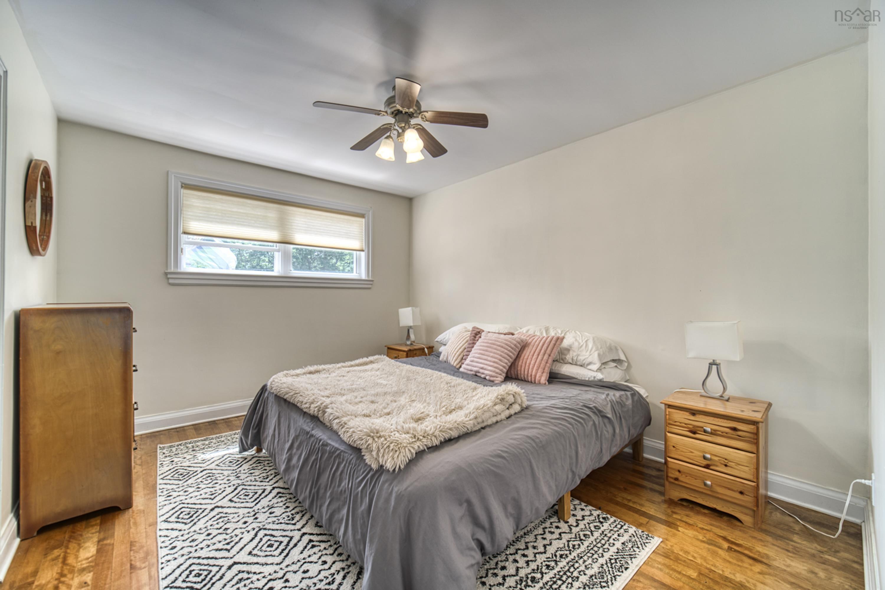 10 Clearview Crescent
