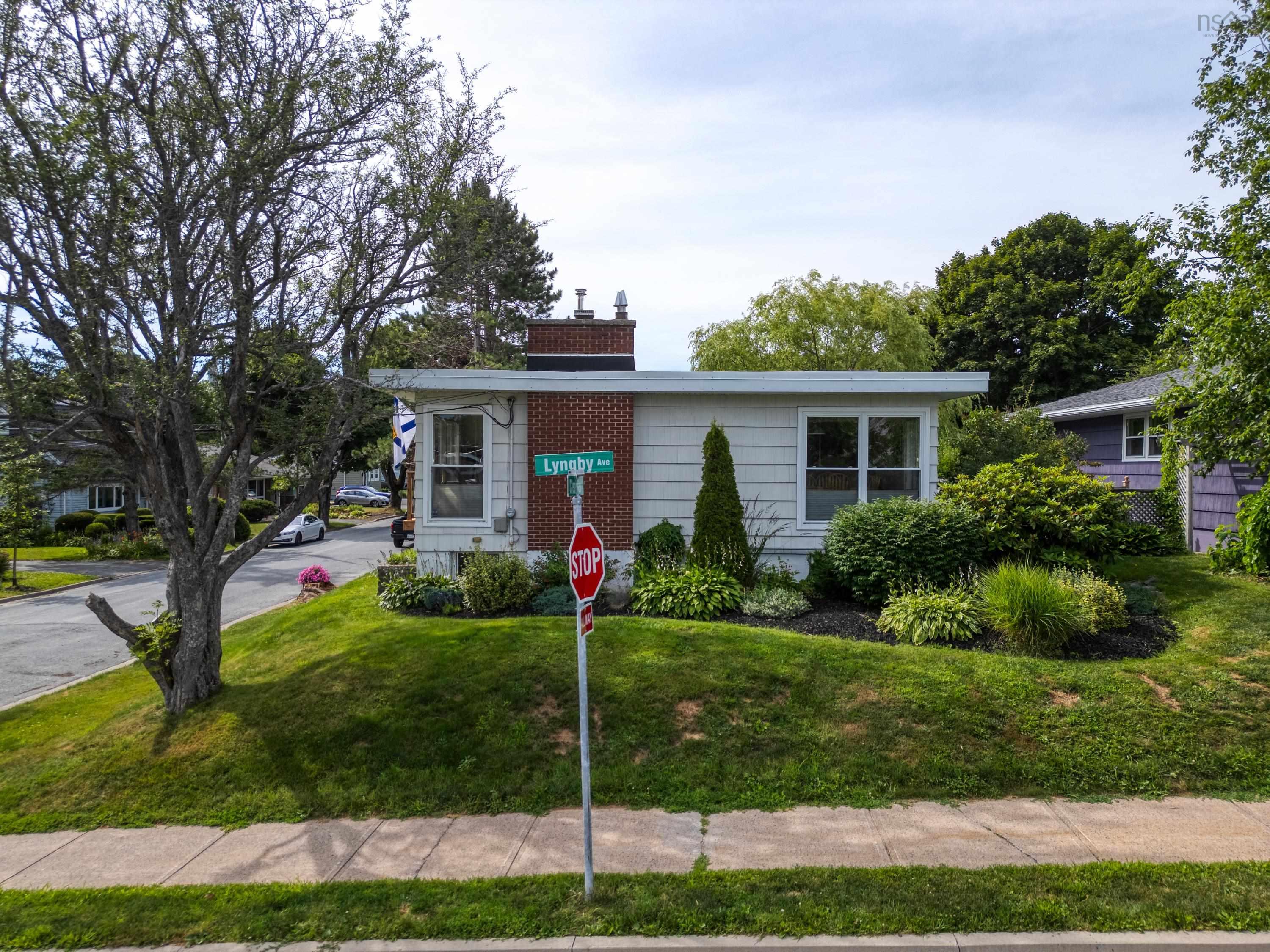 10 Clearview Crescent