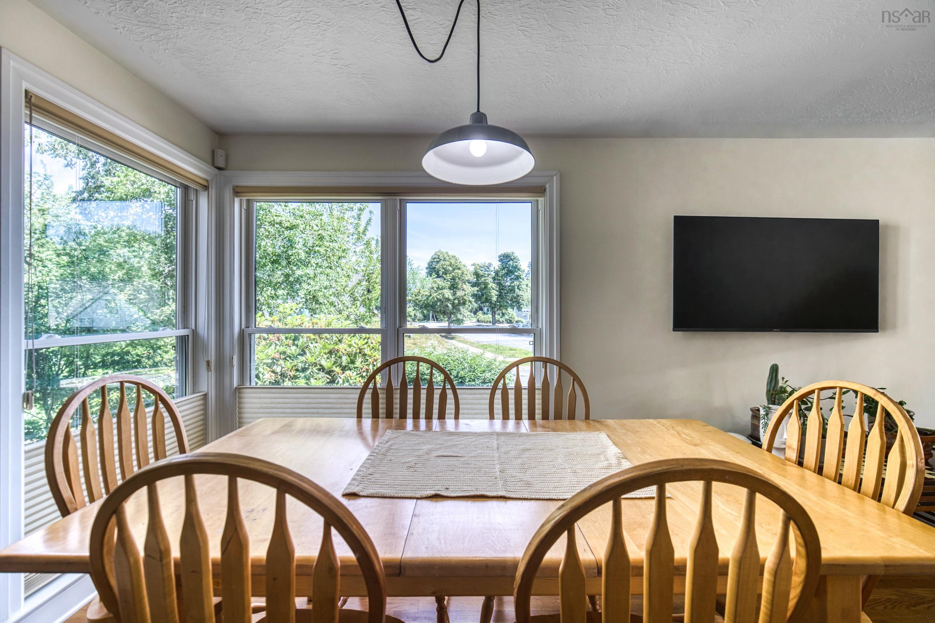 10 Clearview Crescent