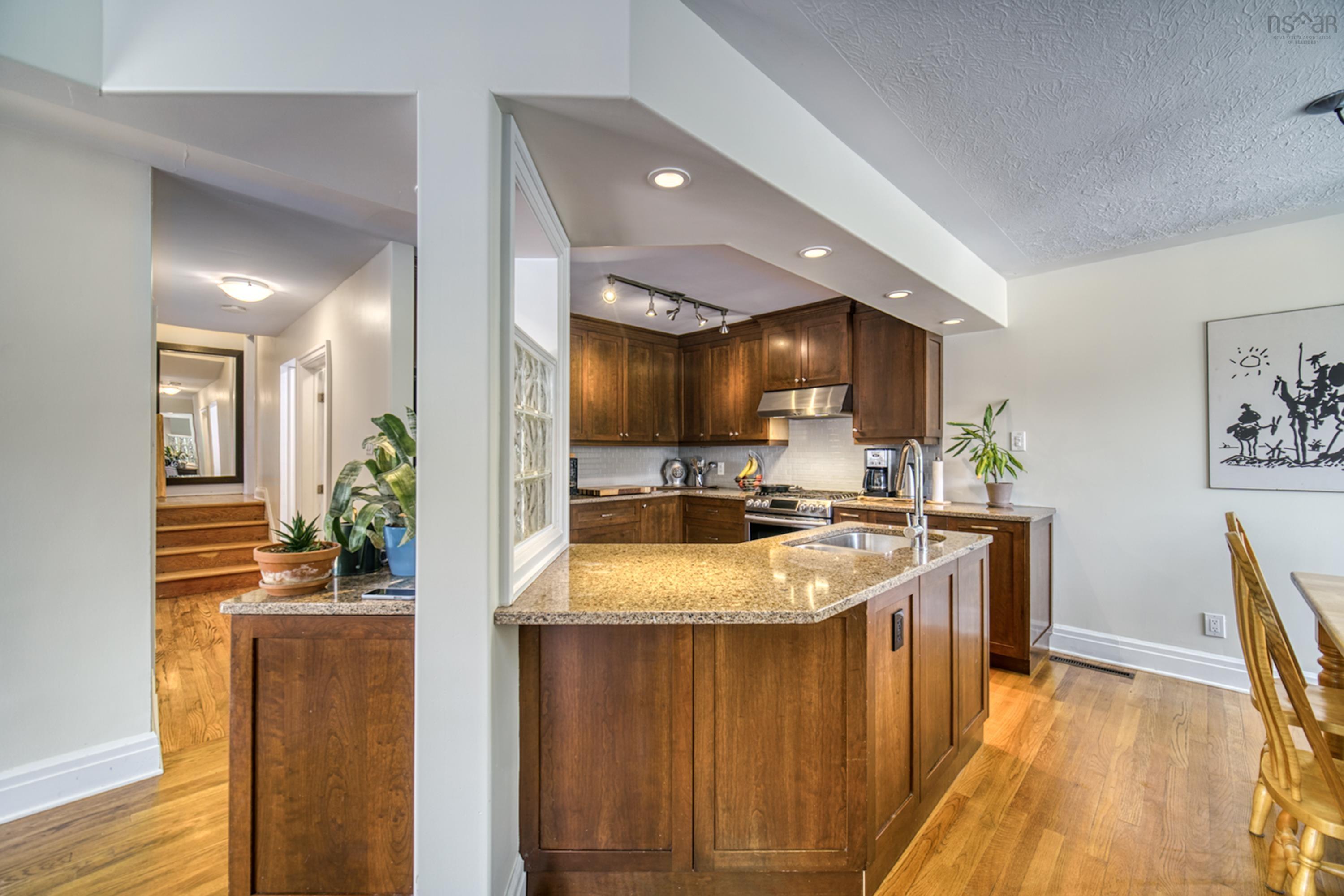 10 Clearview Crescent