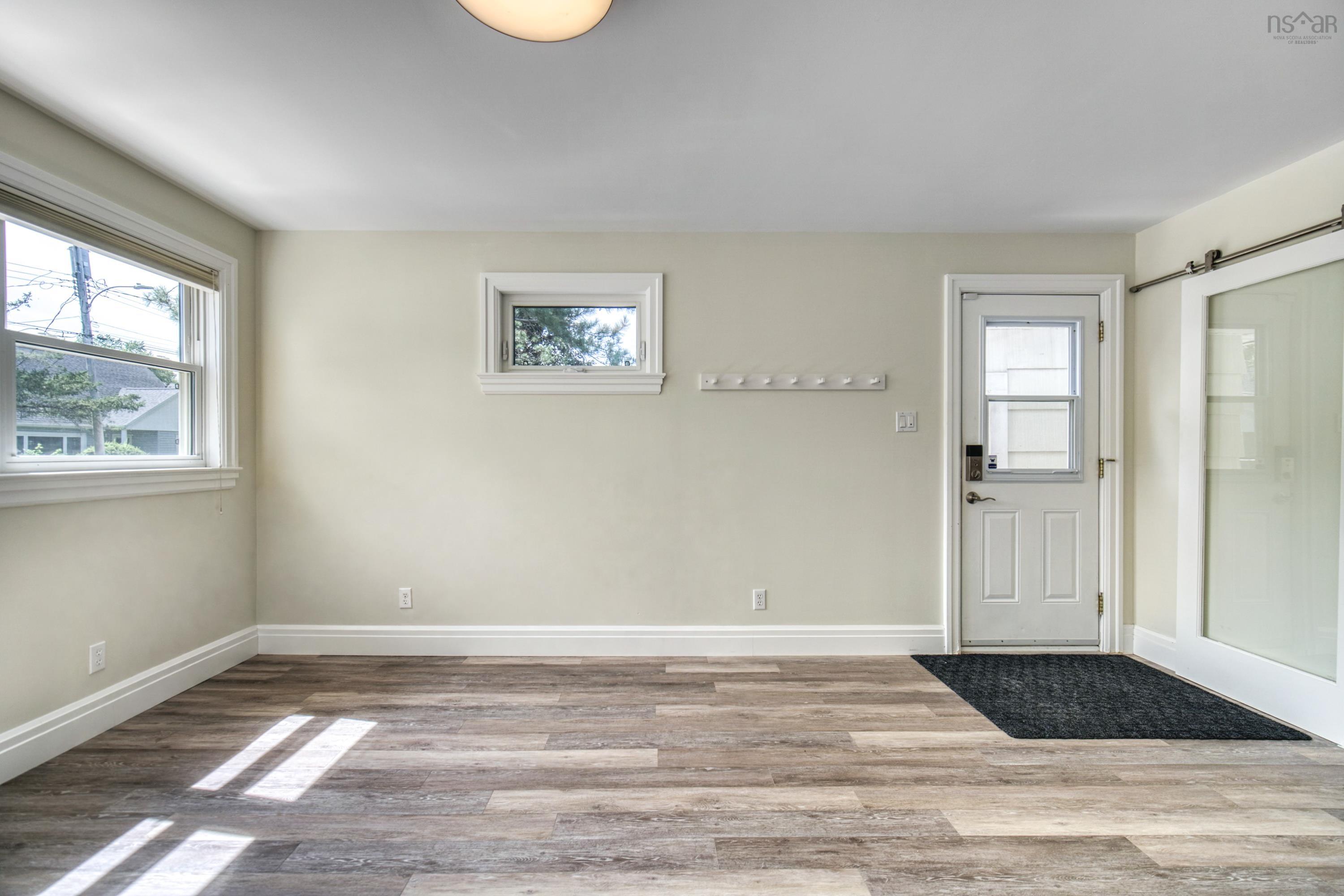 10 Clearview Crescent