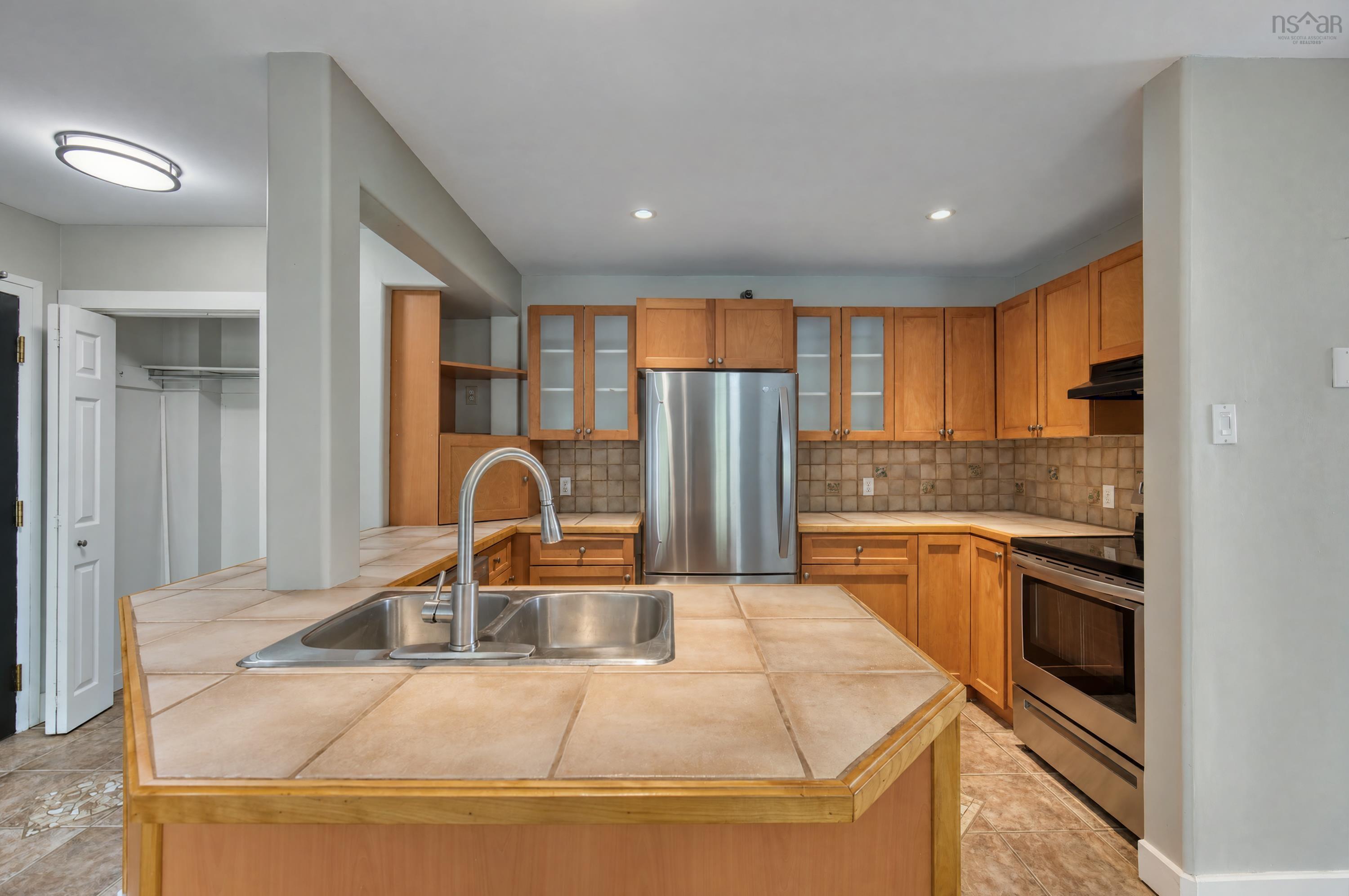 205-120 Rutledge Street Unit: 205