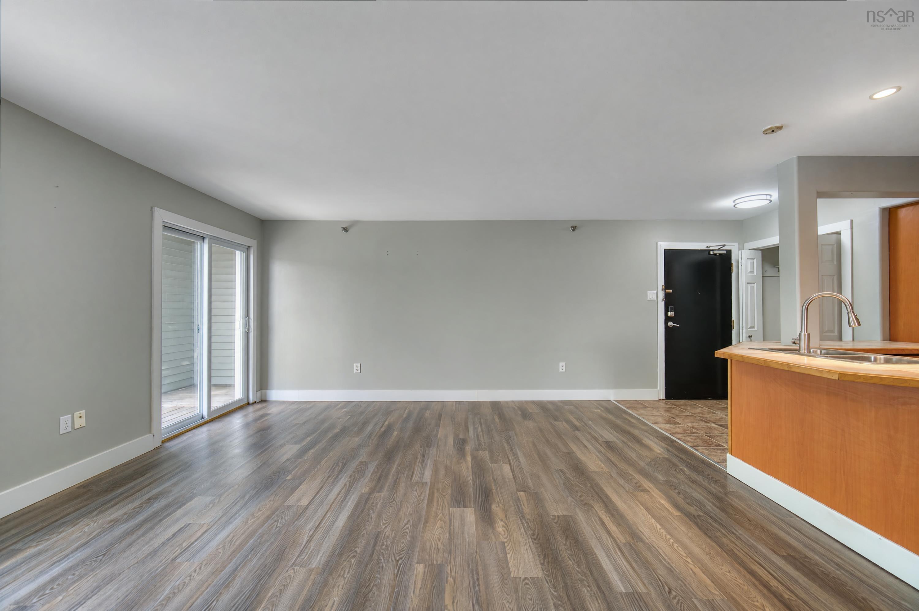 205-120 Rutledge Street Unit: 205