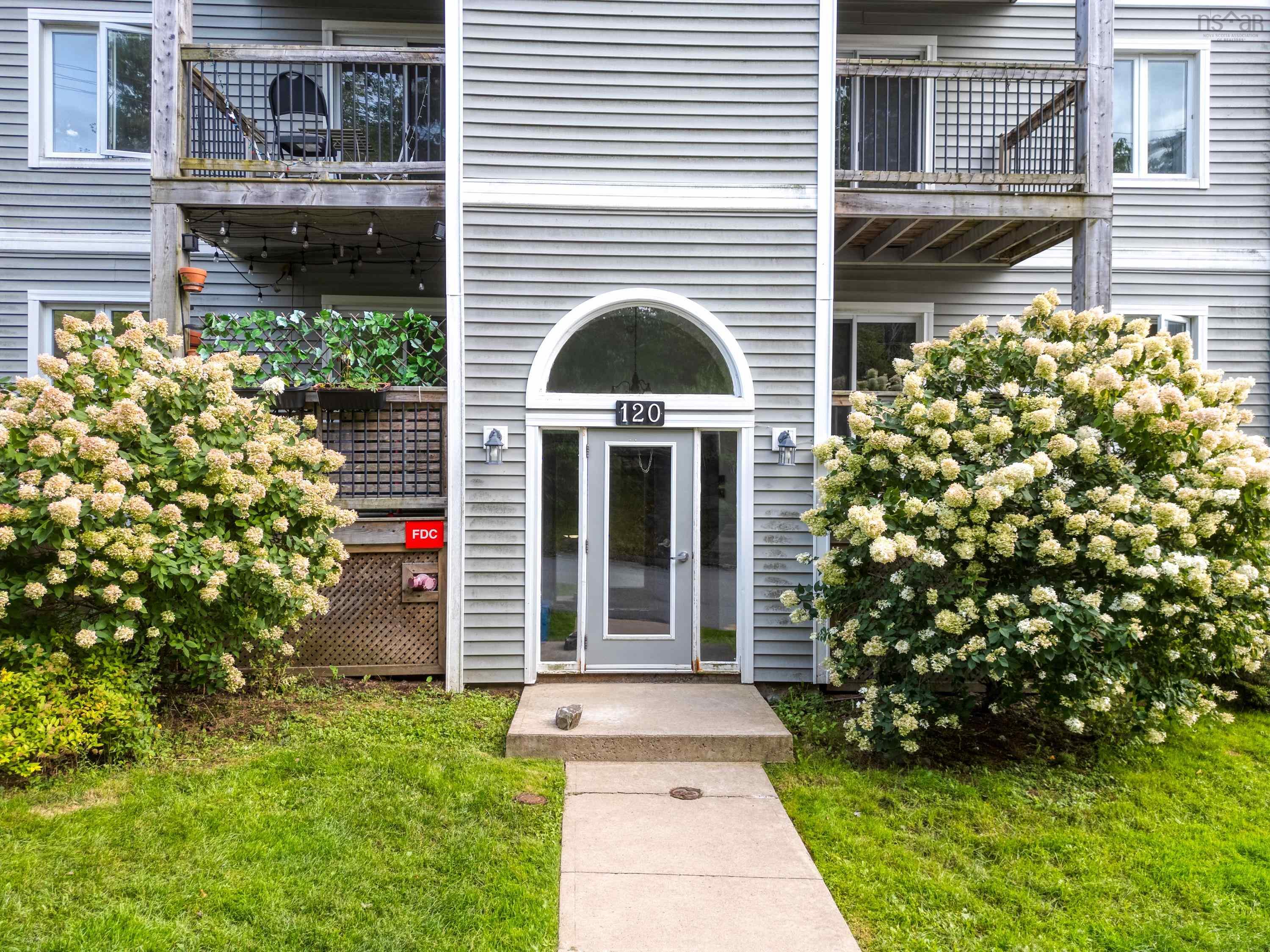 205-120 Rutledge Street Unit: 205
