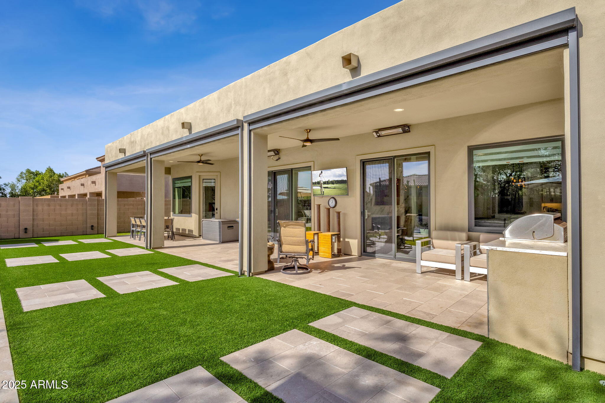 10601 E SHEENA Drive