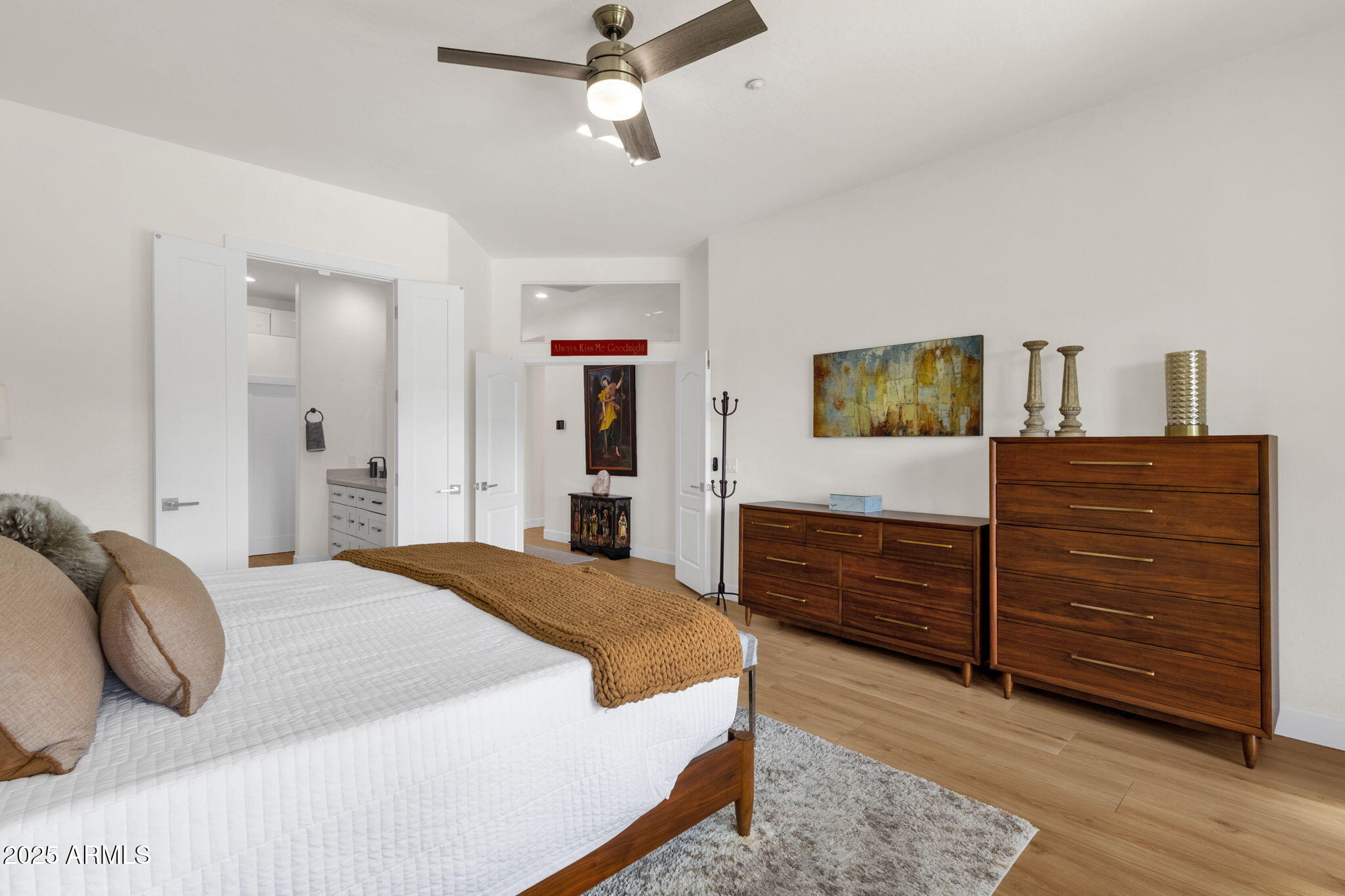 10601 E SHEENA Drive