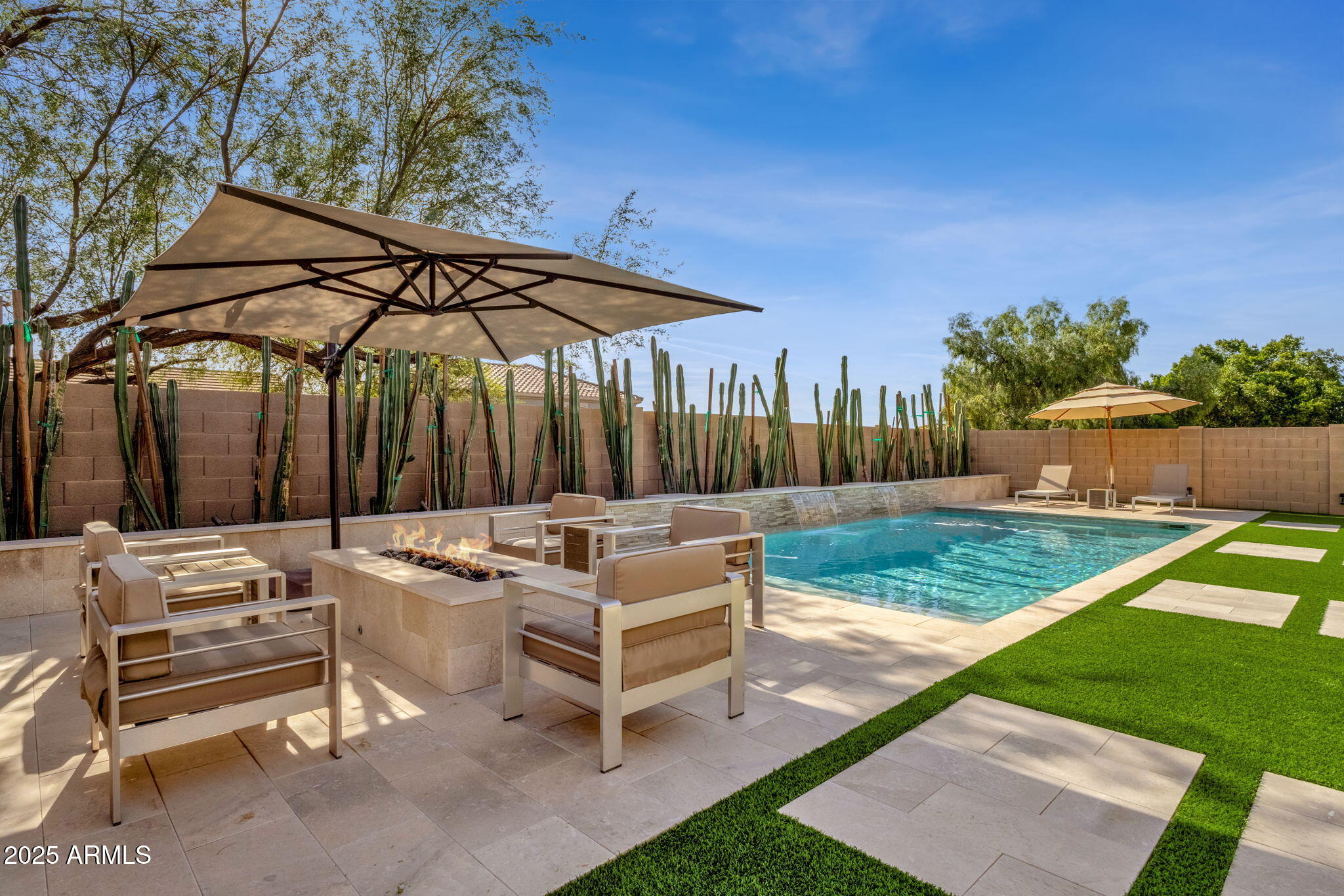 10601 E SHEENA Drive