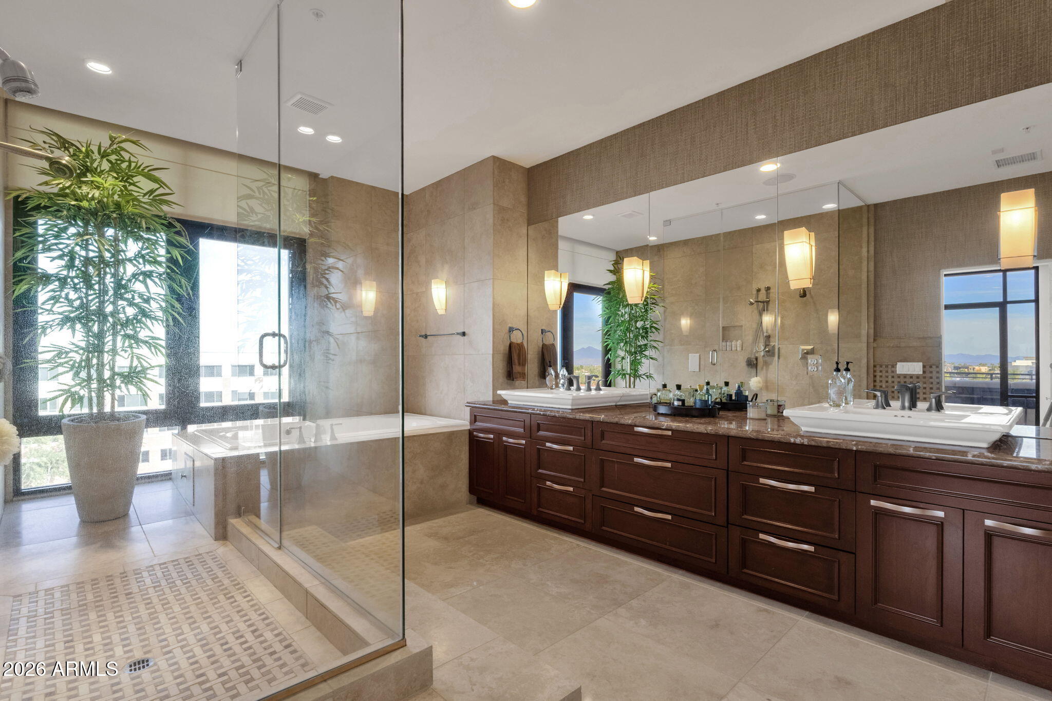 7301 E 3RD Avenue 508