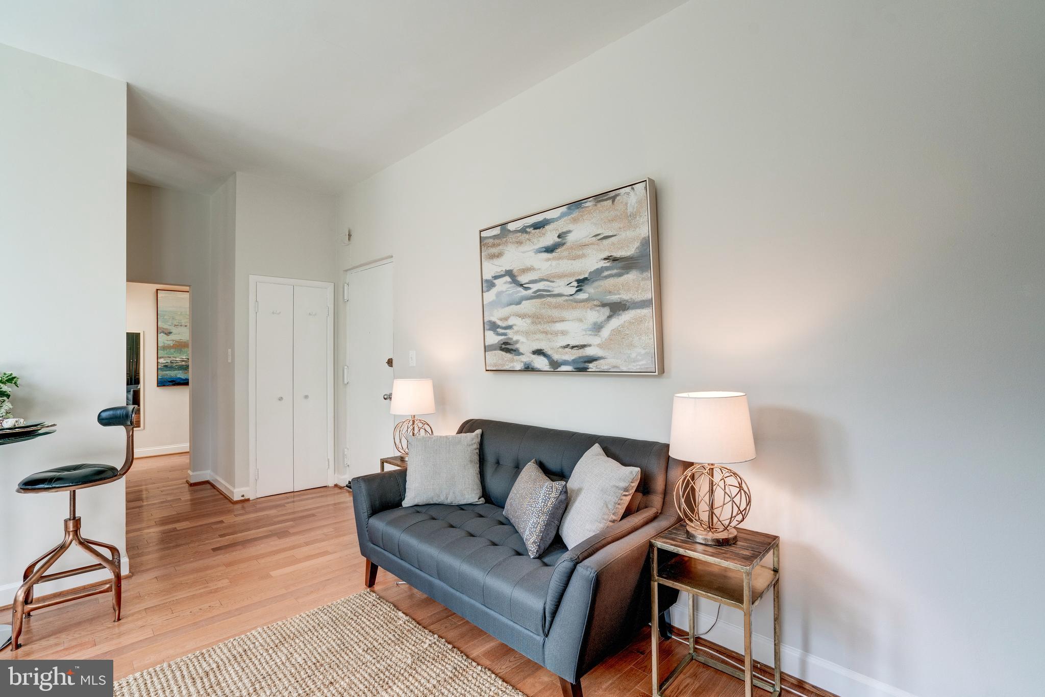 333 2ND STREET NE Unit: 204