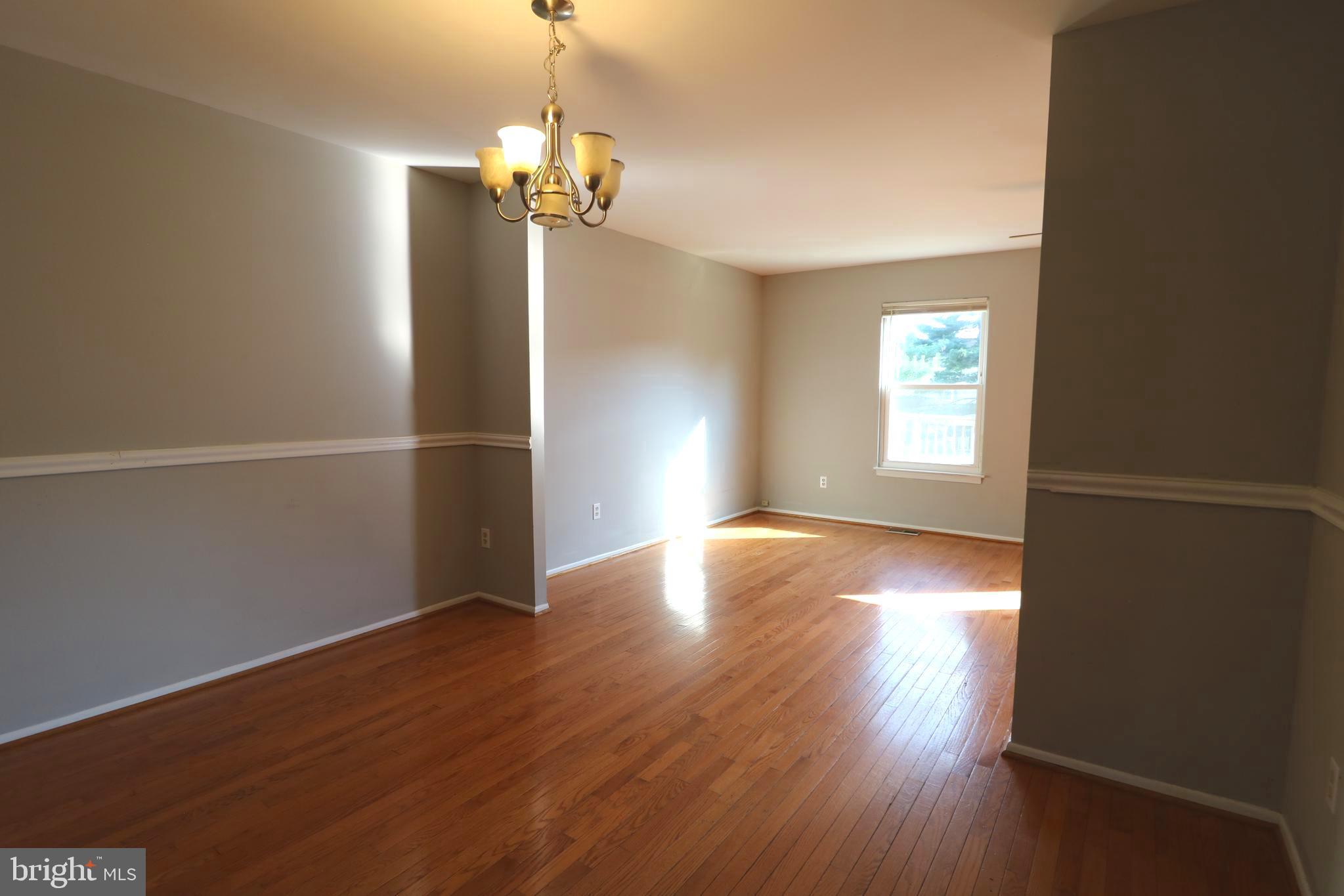 2535 VINEYARD LANE