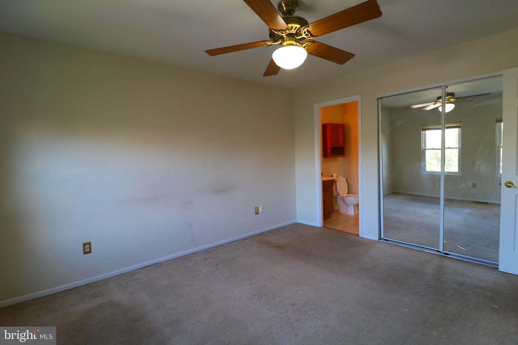 2535 VINEYARD LANE
