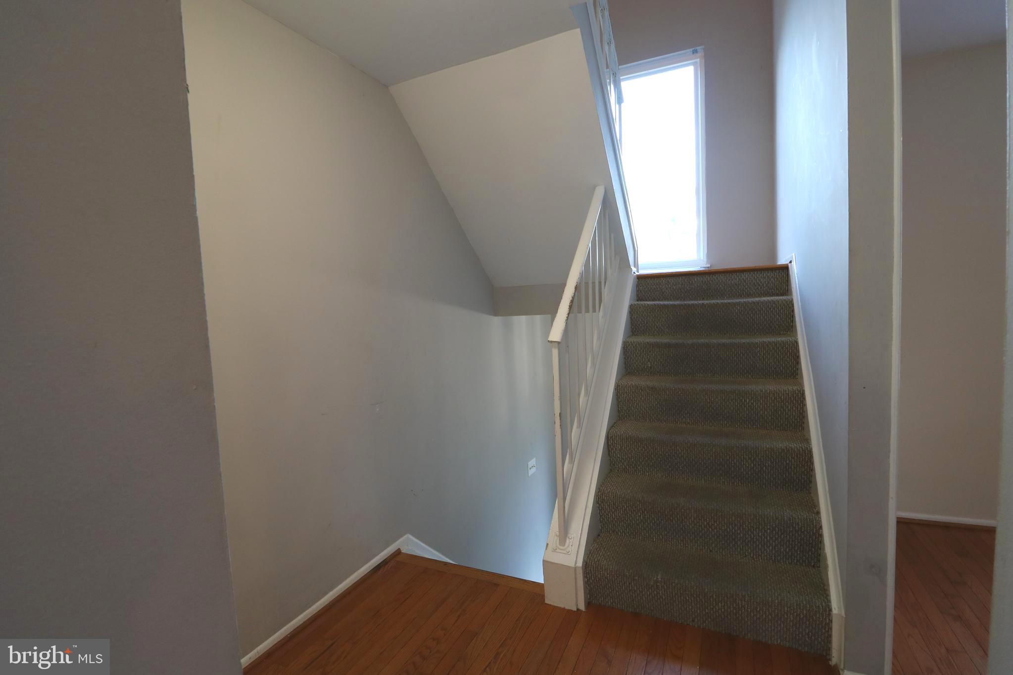 2535 VINEYARD LANE