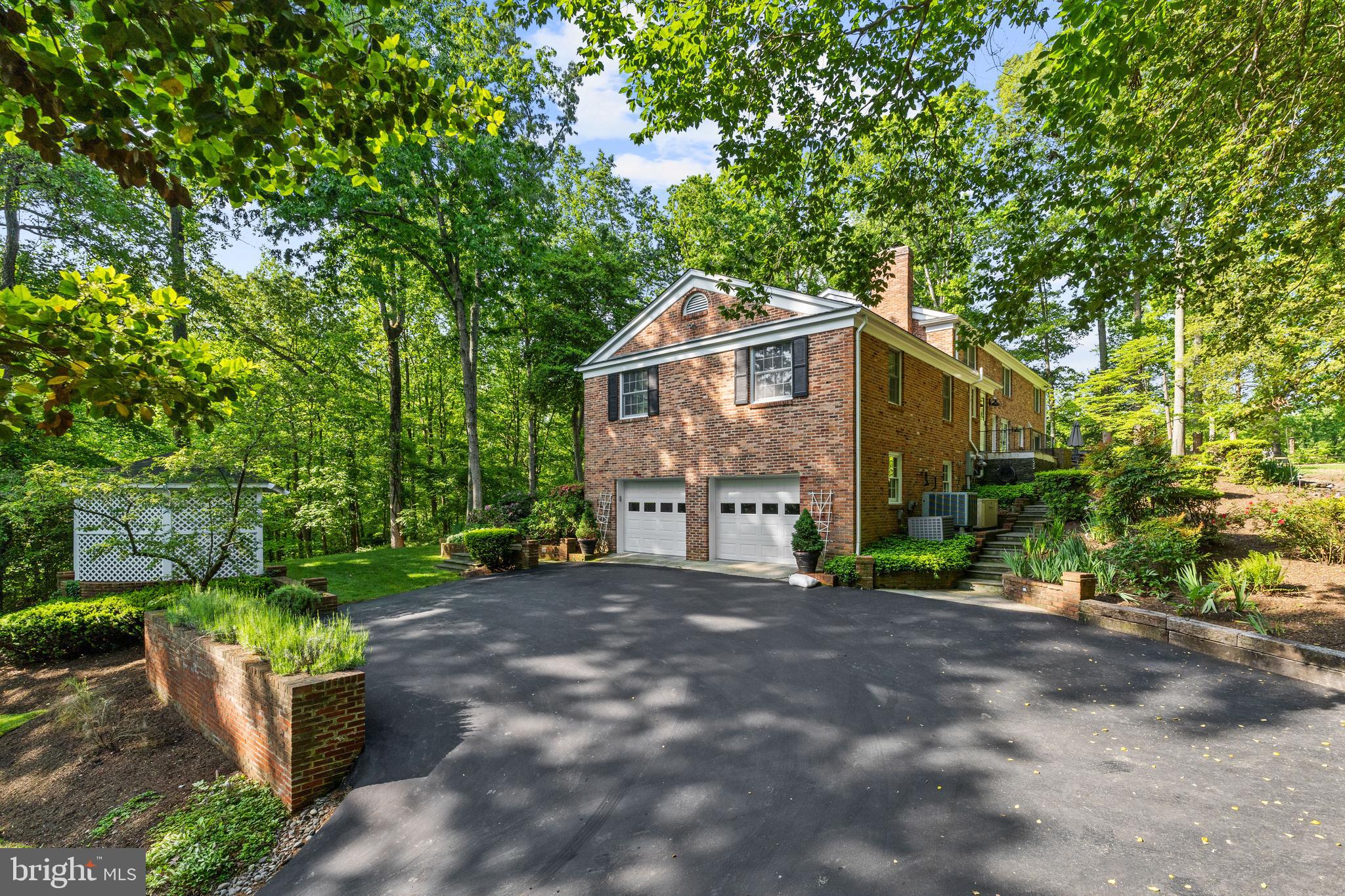 2894 SPRING LAKES DRIVE
