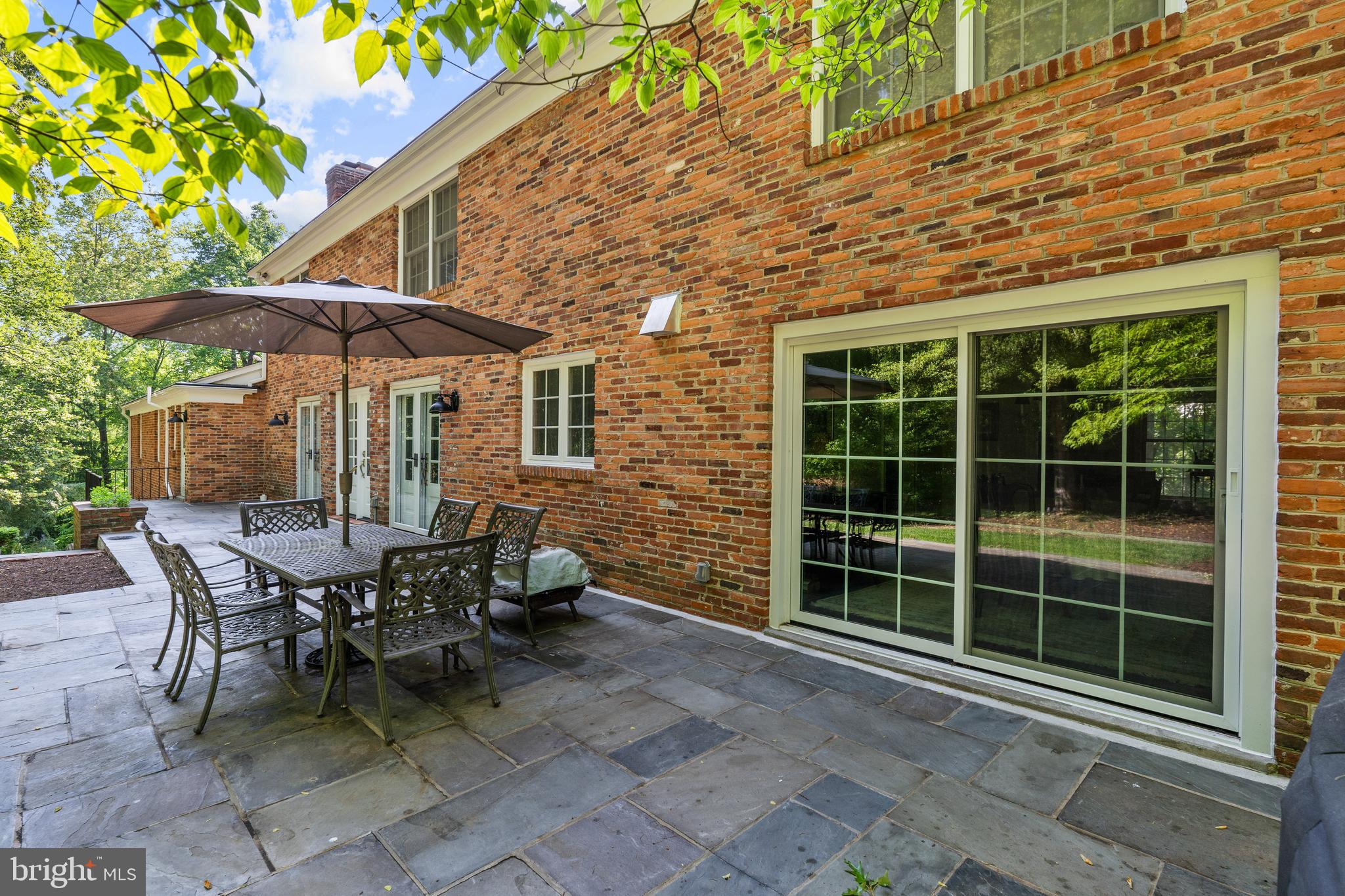 2894 SPRING LAKES DRIVE