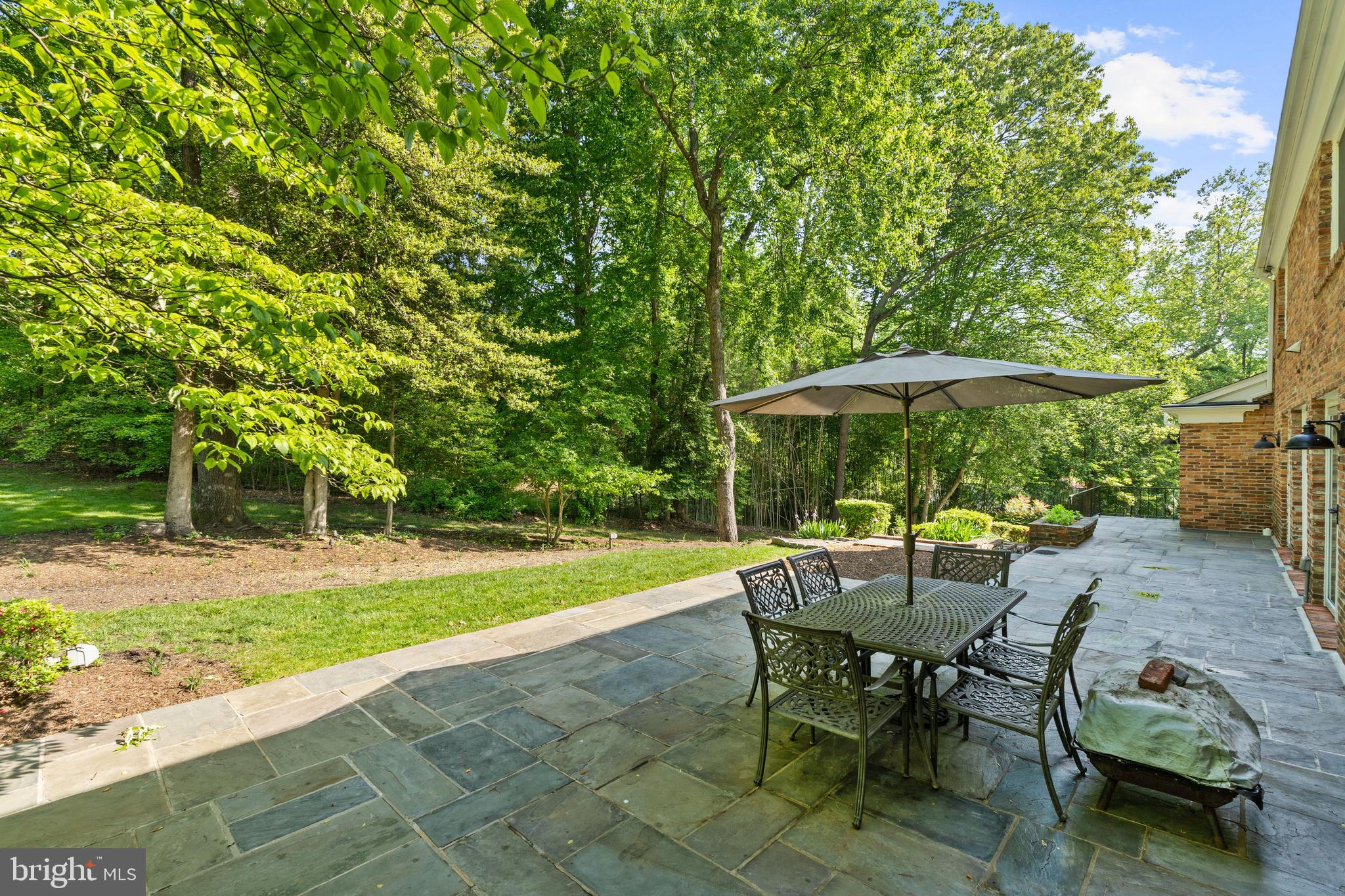 2894 SPRING LAKES DRIVE