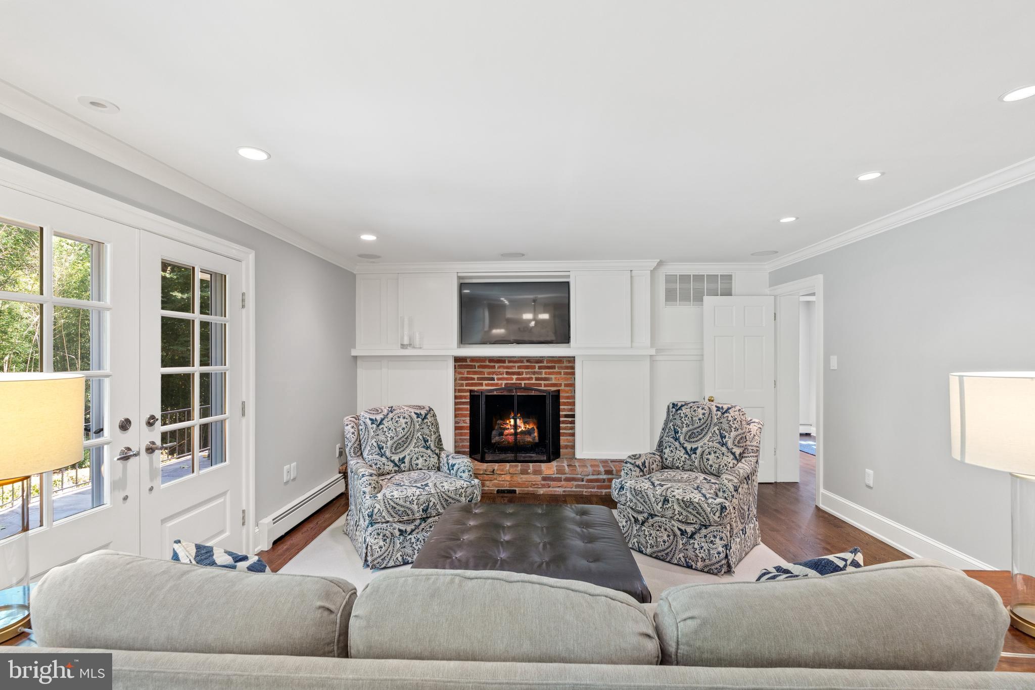 2894 SPRING LAKES DRIVE