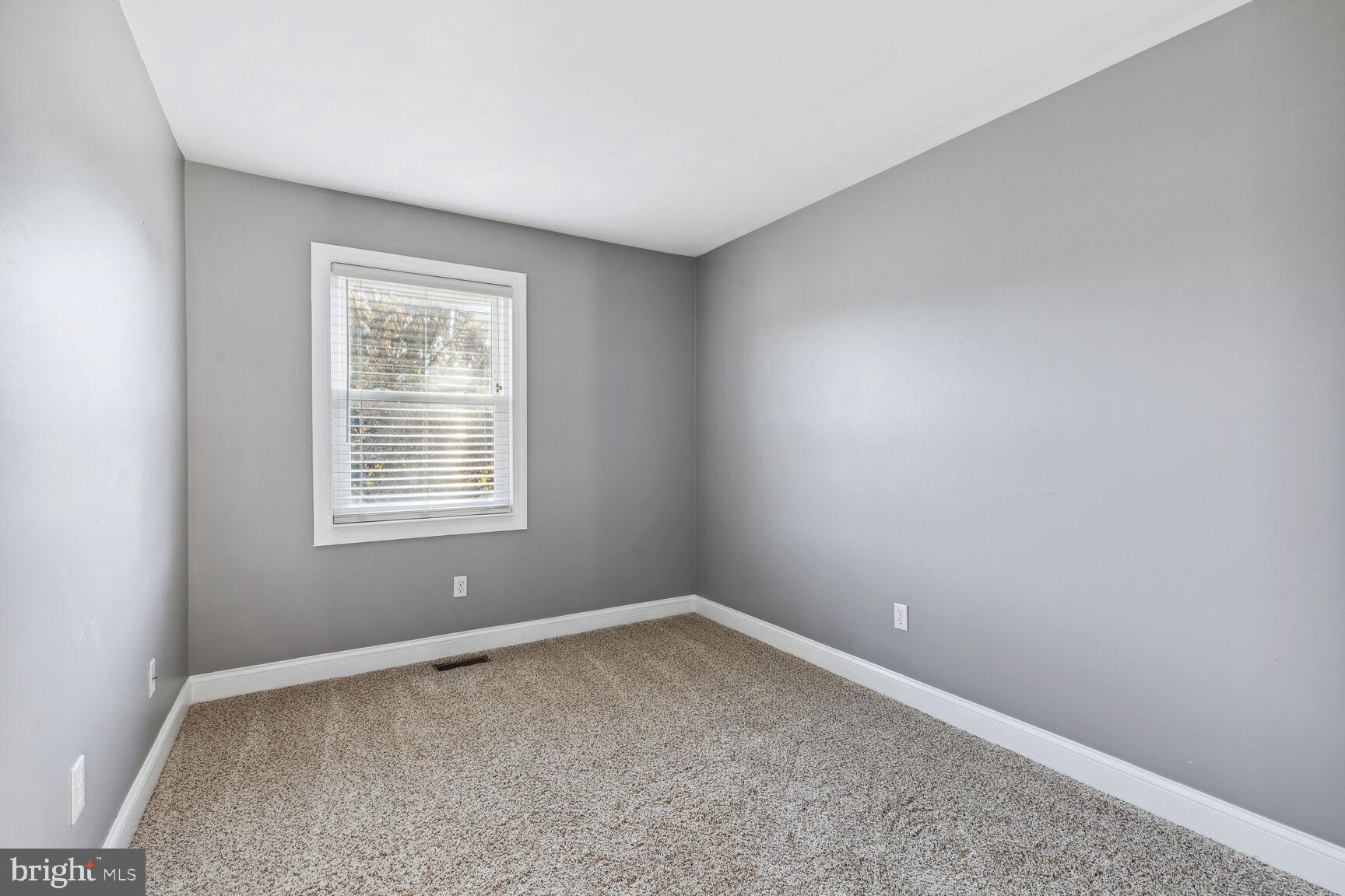2540 Vineyard LANE