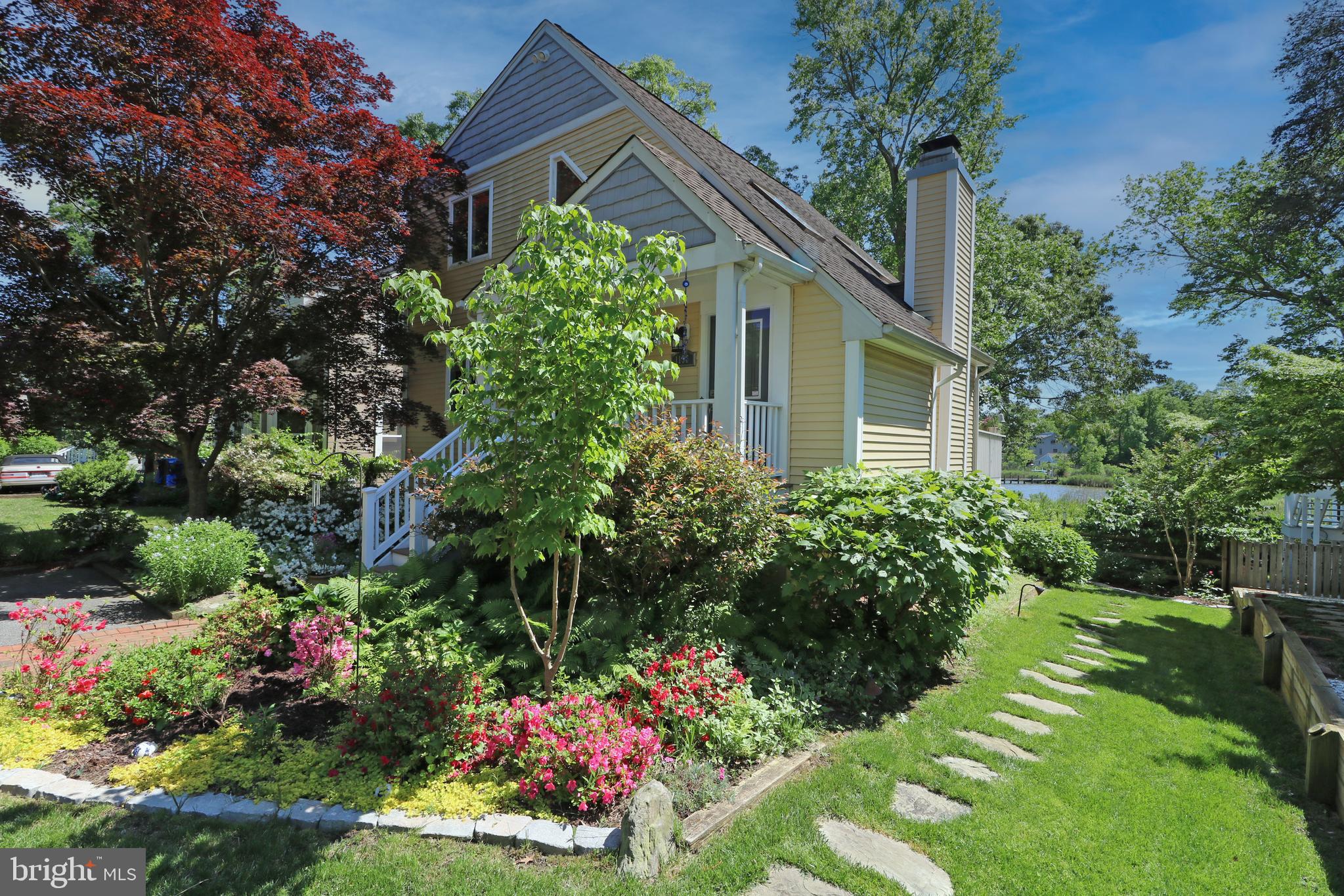 1195 Bay Highlands Dr