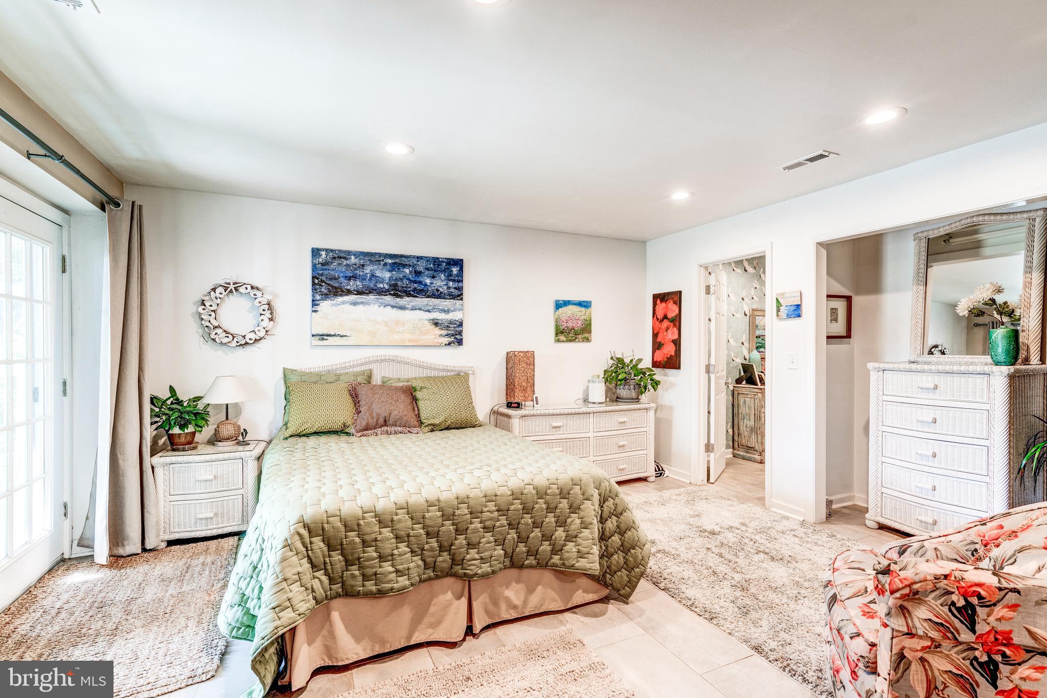 1195 Bay Highlands Dr
