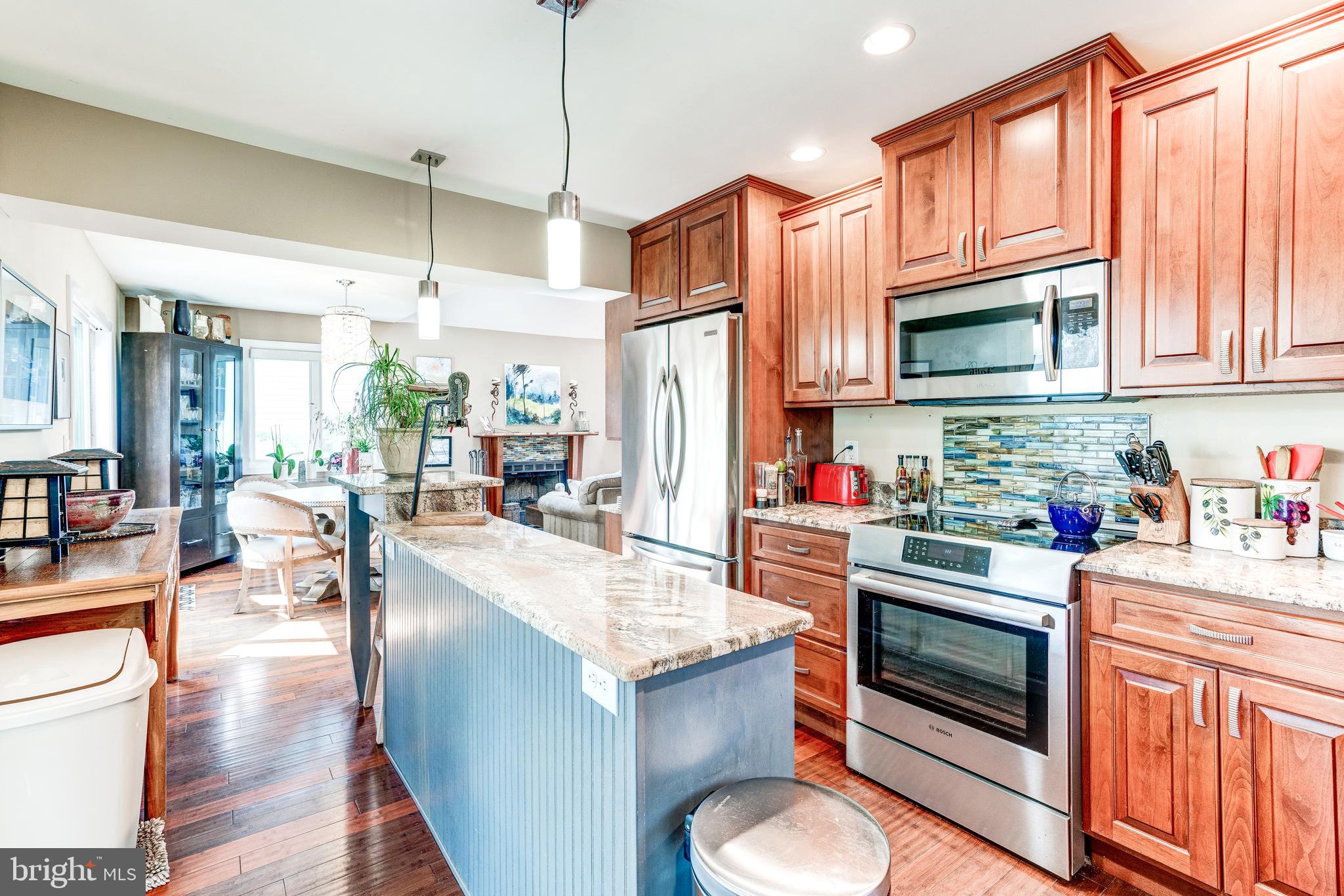 1195 Bay Highlands Dr