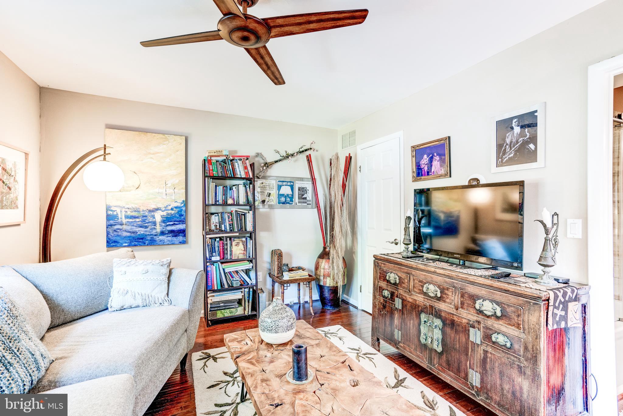 1195 Bay Highlands Dr