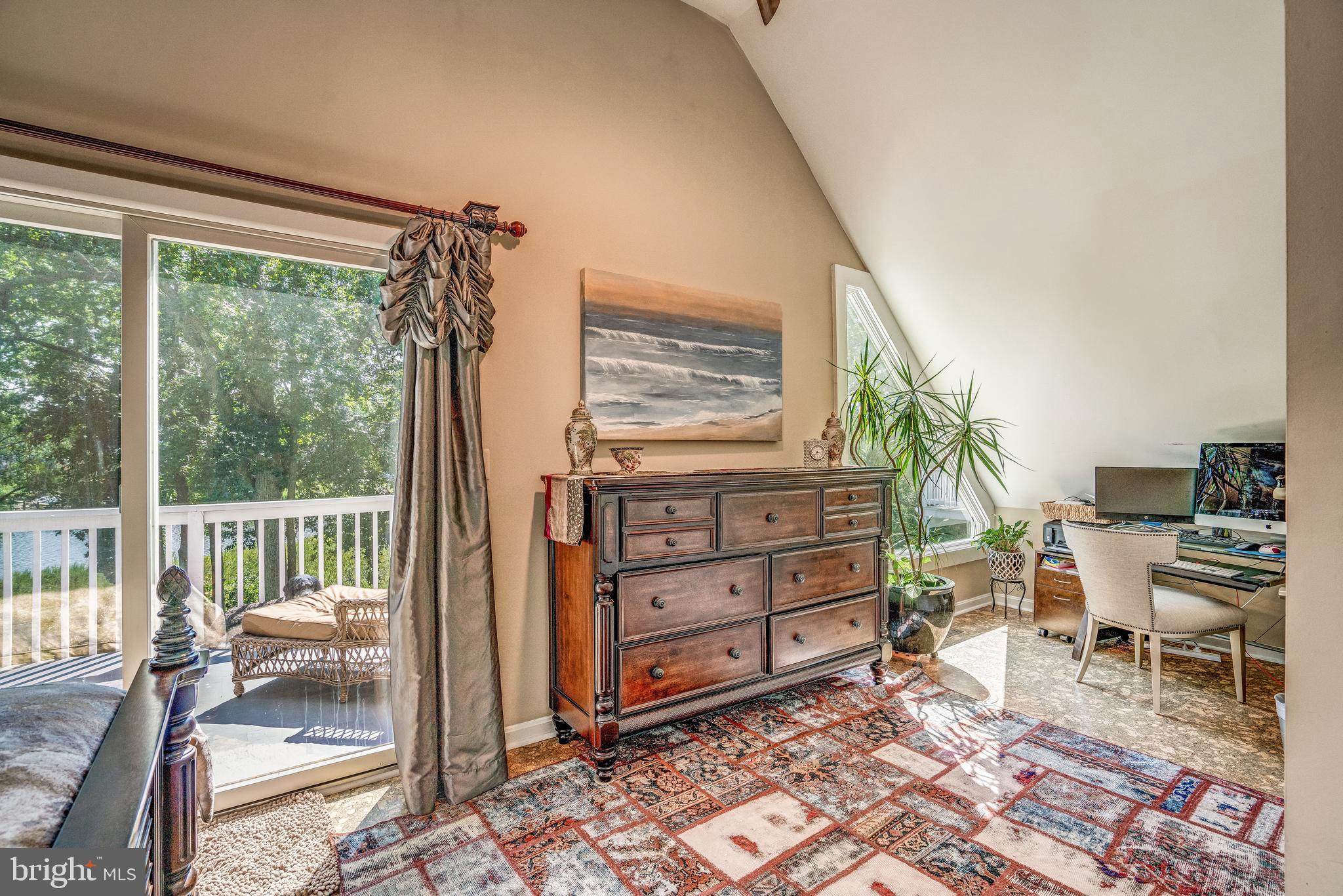 1195 Bay Highlands Dr