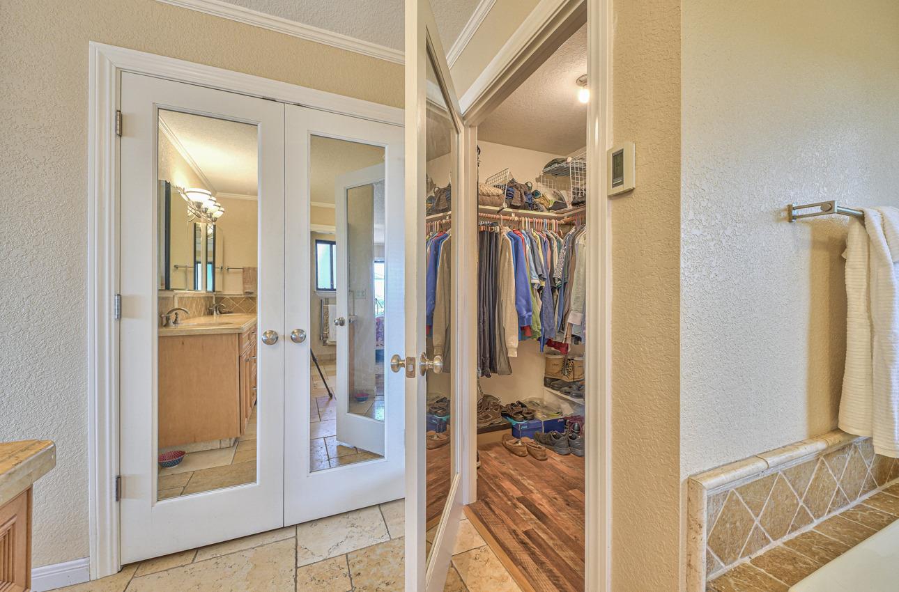 24725 Avenida Principal