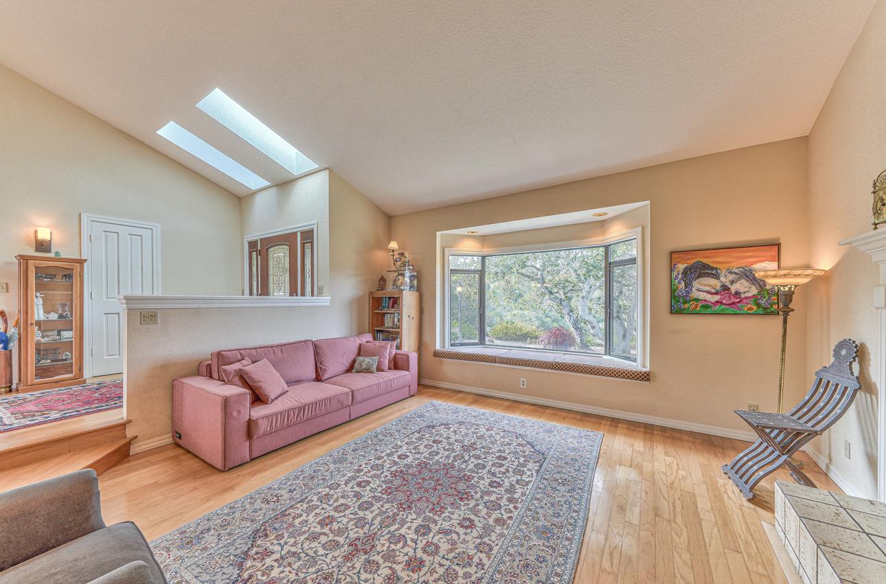 24725 Avenida Principal