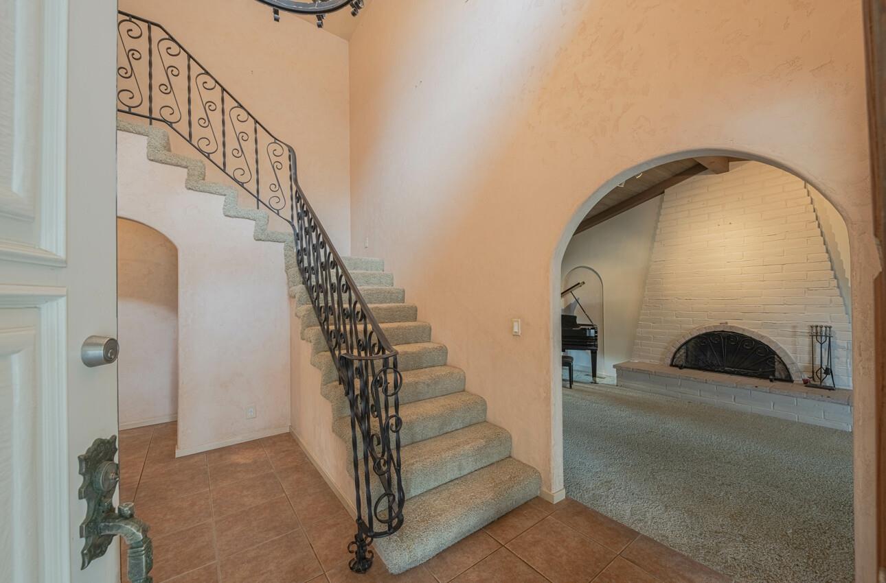 9 Santa Lucia AVE