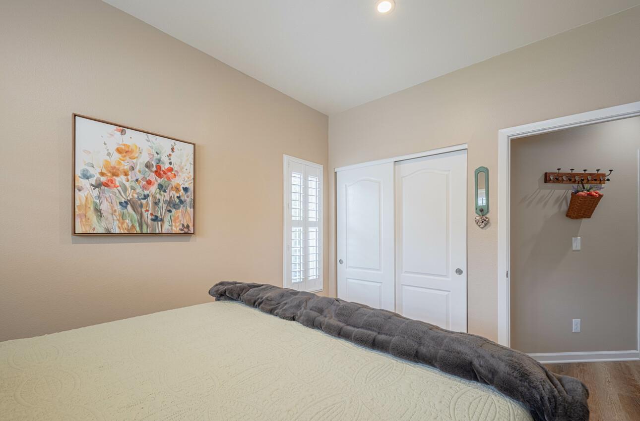 25211 Azalea CT