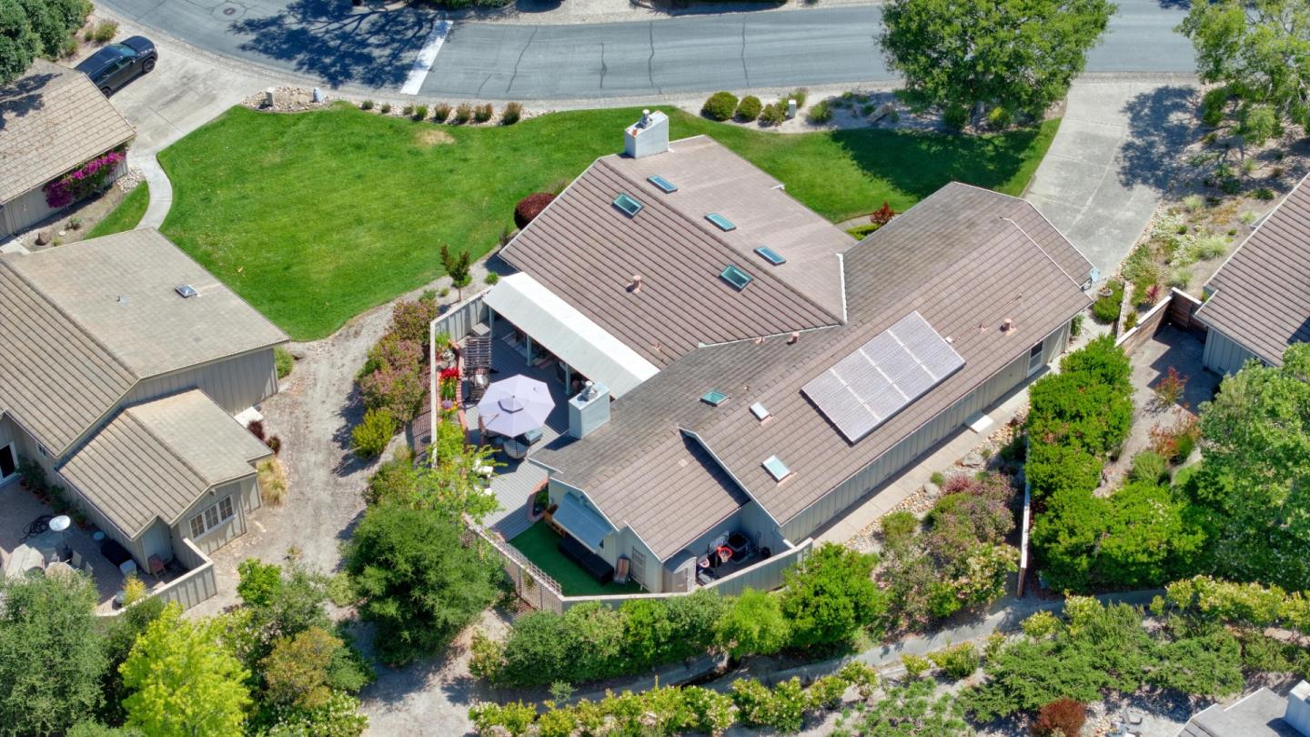 25552 Meadowview Circle