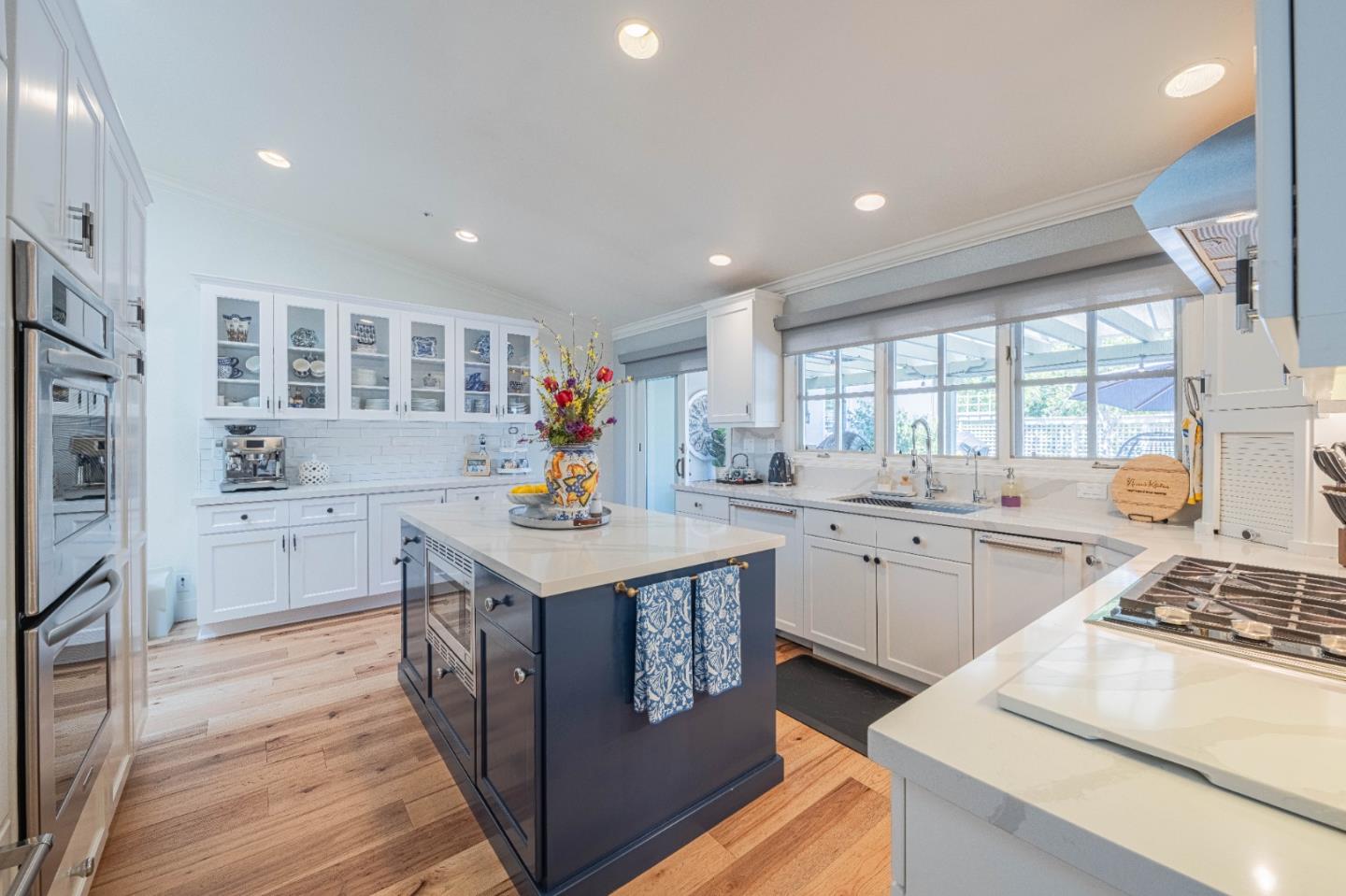 25552 Meadowview Circle